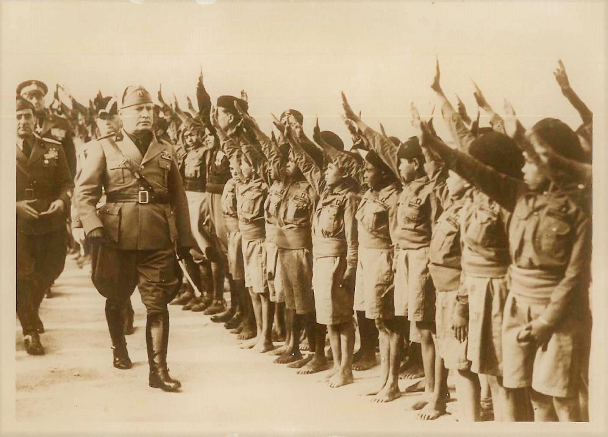 Unknown Black and White Photograph - Mussolini in Libya - Original Vintage Photo - 1937
