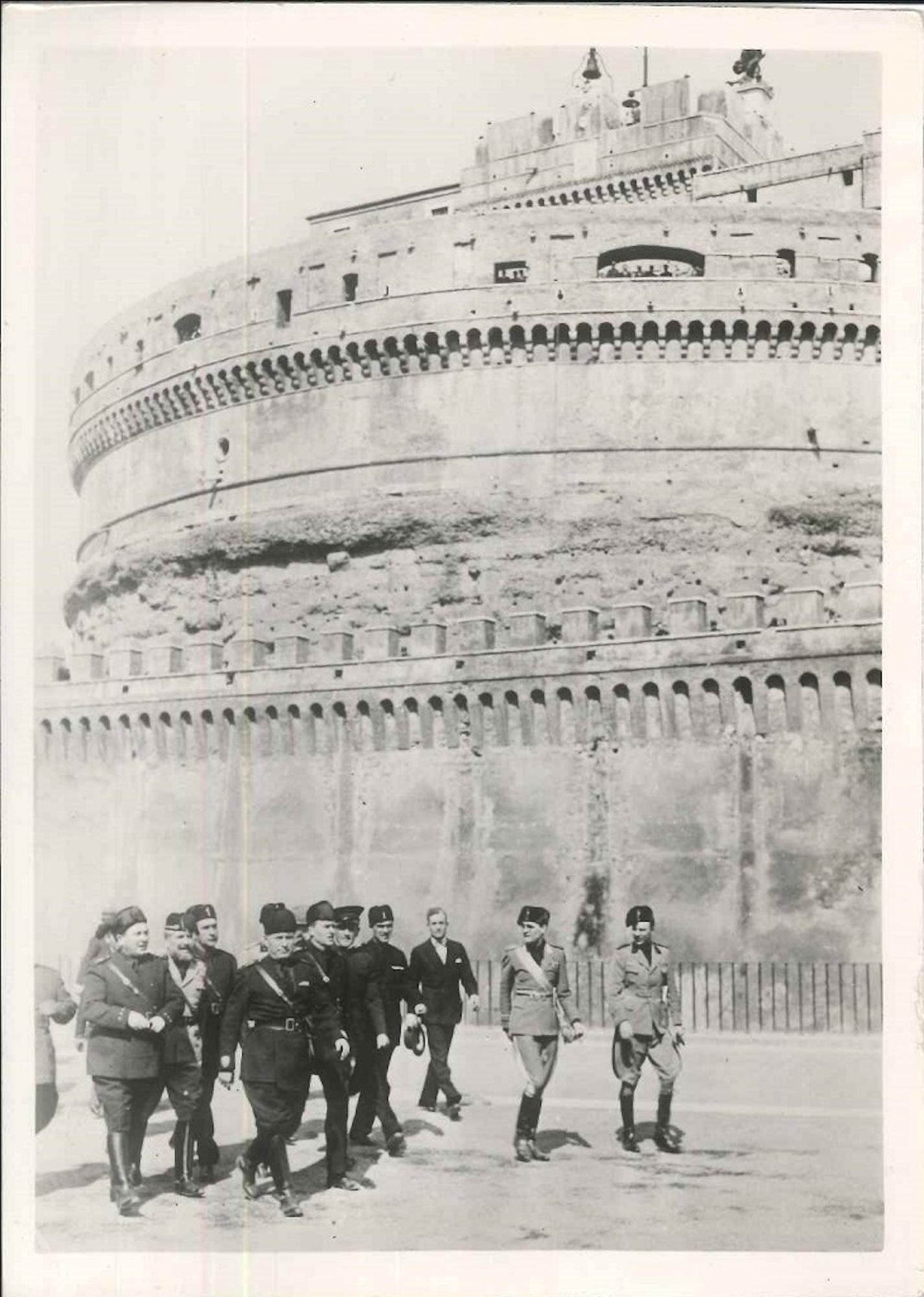 Unknown Figurative Photograph – The Celebration of the Birth of Rome - Original Vintage Photo - 1934