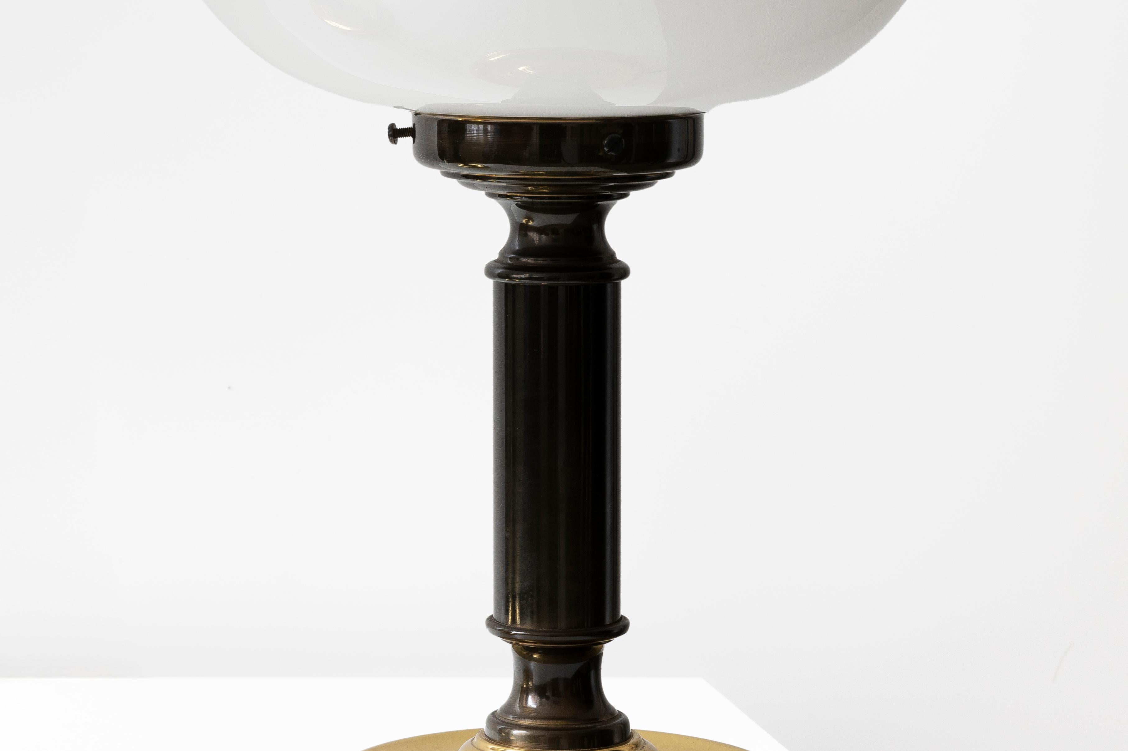 Pair of Vintage Rounded Table lamps in White Opaline and Brown&Gold Metal, 1980s For Sale 5