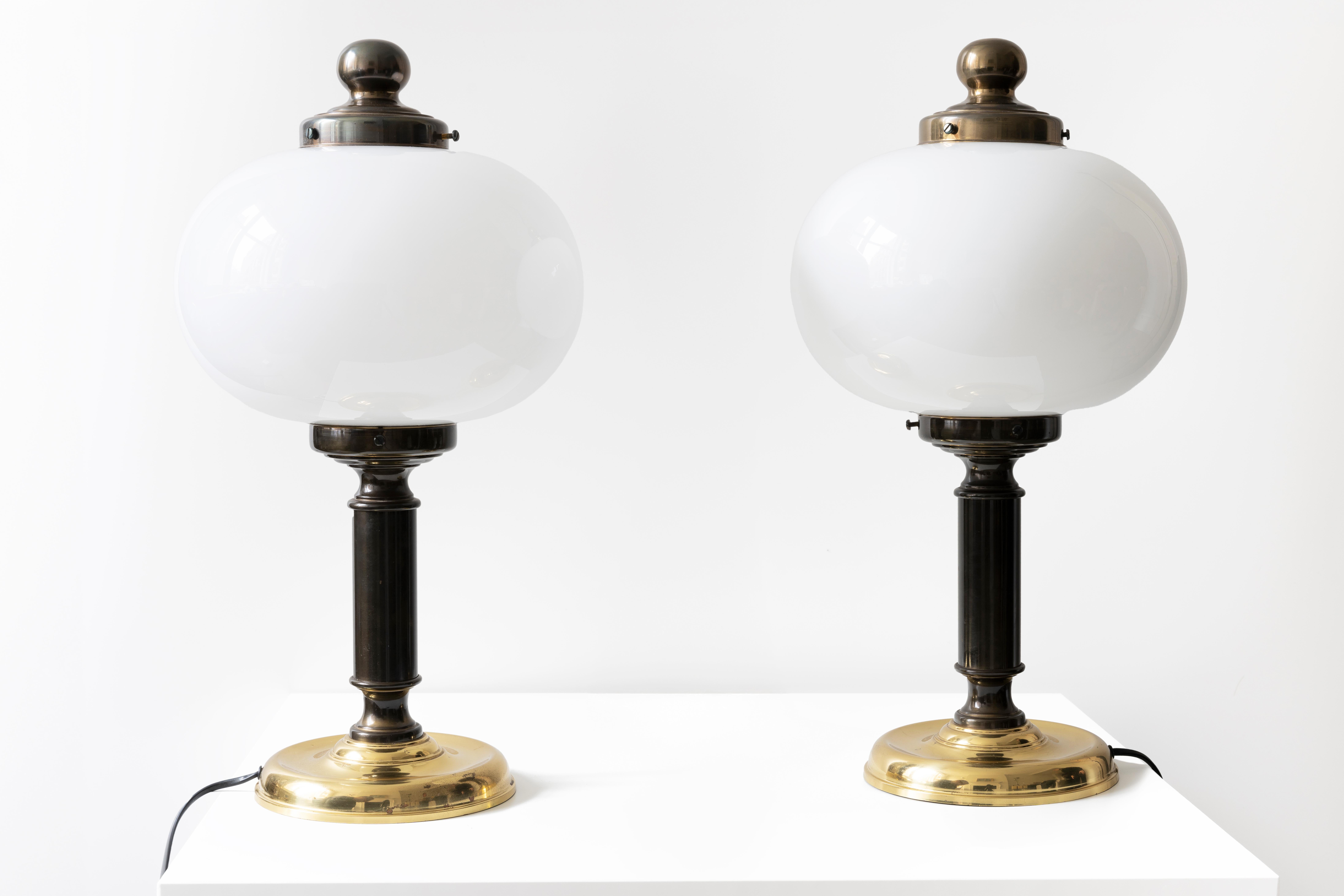 Pair of Vintage Rounded Table lamps in White Opaline and Brown&Gold Metal, 1980s For Sale 6