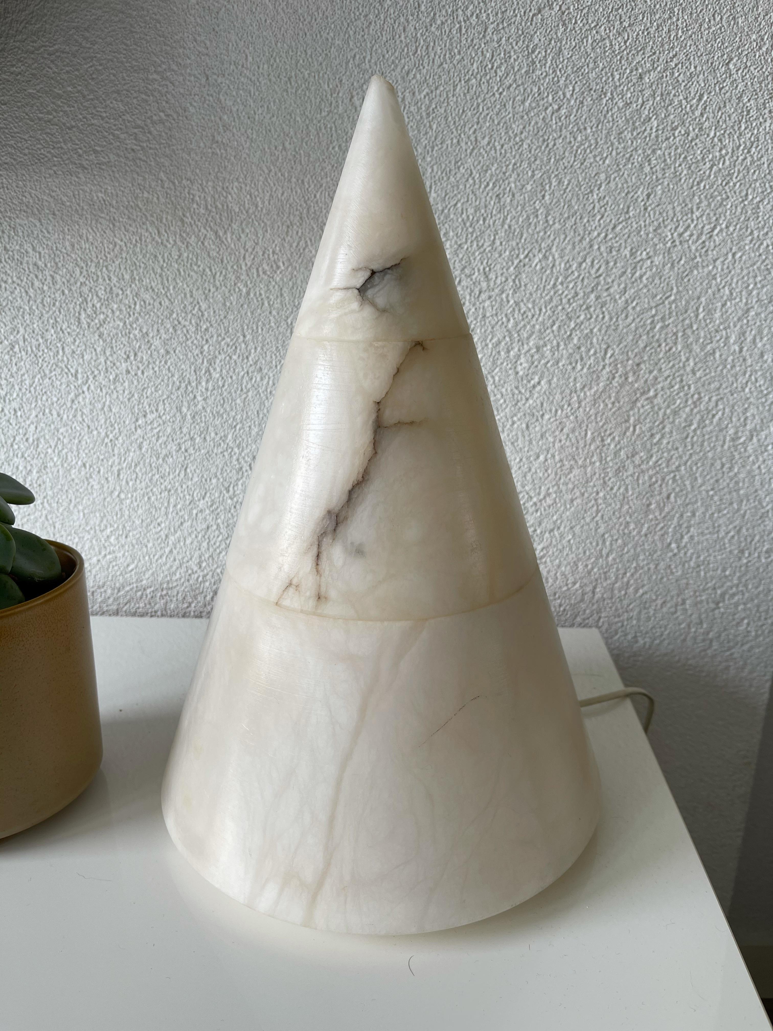 Another Mid-Century Modern Alabaster Pyramid Design and Conical Shape Table Lamp For Sale 12