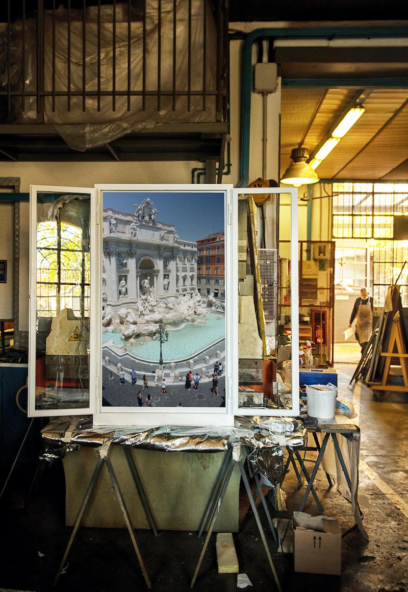 Anotherview n° 21 : Trevi Fountain a Few Days after Lockdown par Anotherview en vente 7