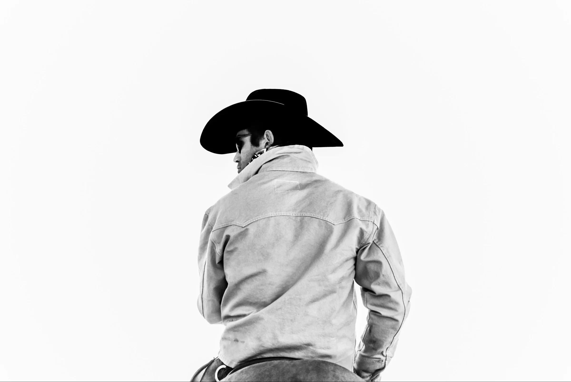 Cowboy americano (B&N)
2018

STAMPA A PIGMENTI D'ARCHIVIO
Dimensioni non incorniciate:
30 x 45 pollici (76,2 x 114,3 cm) - Edizione di 10 + 2 AP (Prove d'Artista)
13 x 20 pollici (33,02 x 50,8 cm) - Edizione di 10 + 2 AP (Prove d'Artista)

STAMPA