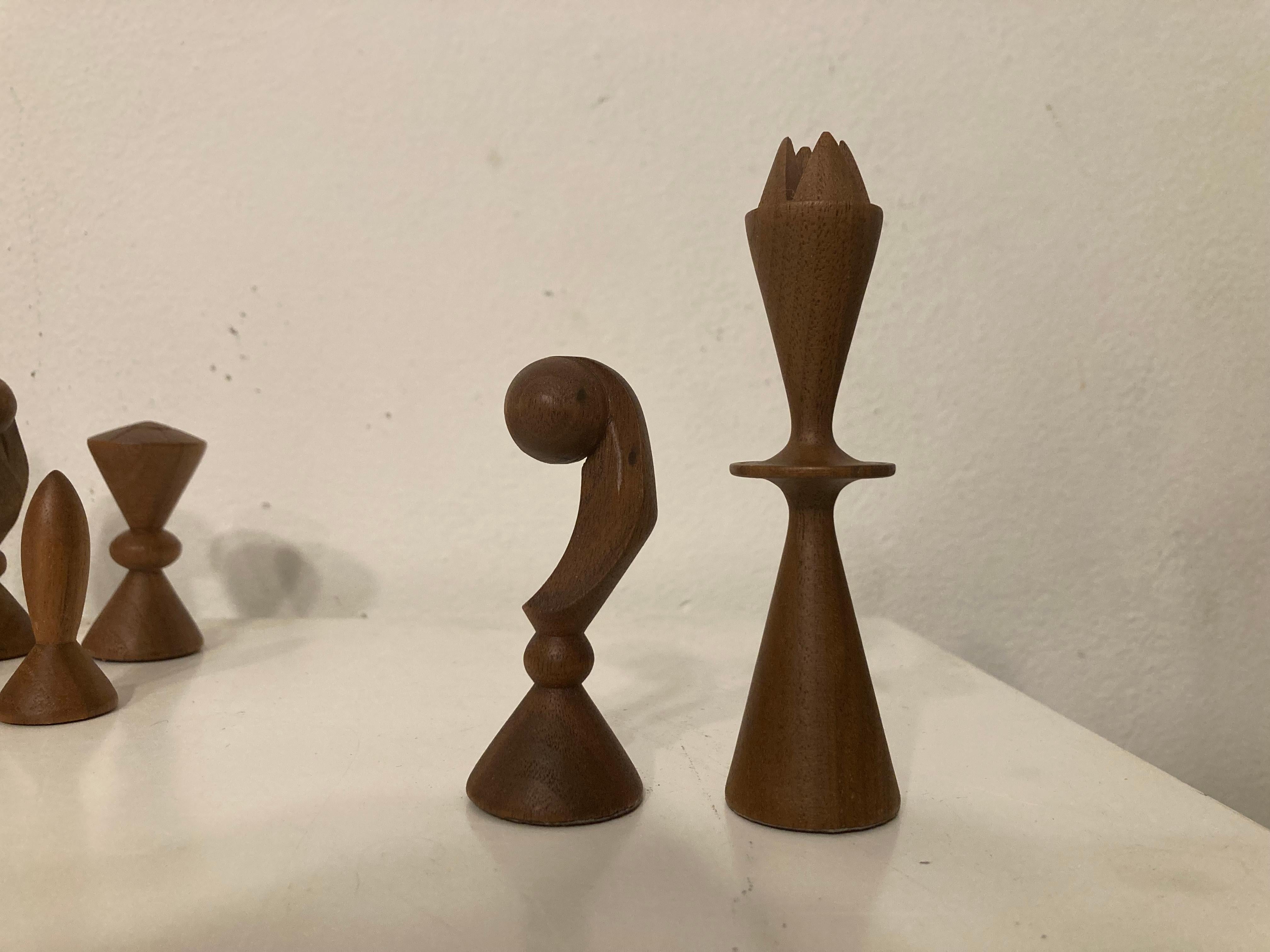 ANRI Space Age Chess Set Designed by Elliott, Walnut, Maple 1950 Italy, No Board For Sale 4