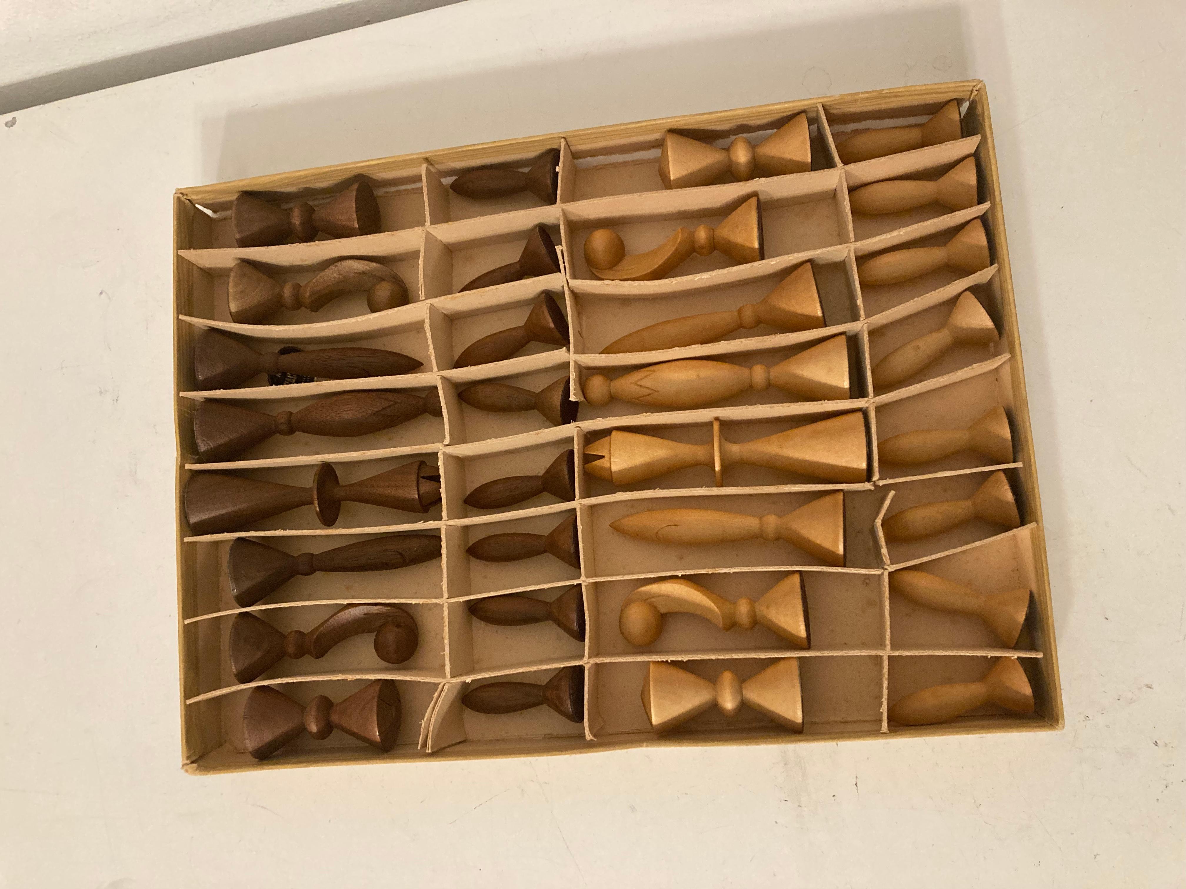 ANRI Space Age Chess Set Designed by Elliott, Walnut, Maple 1950 Italy, No Board For Sale 11
