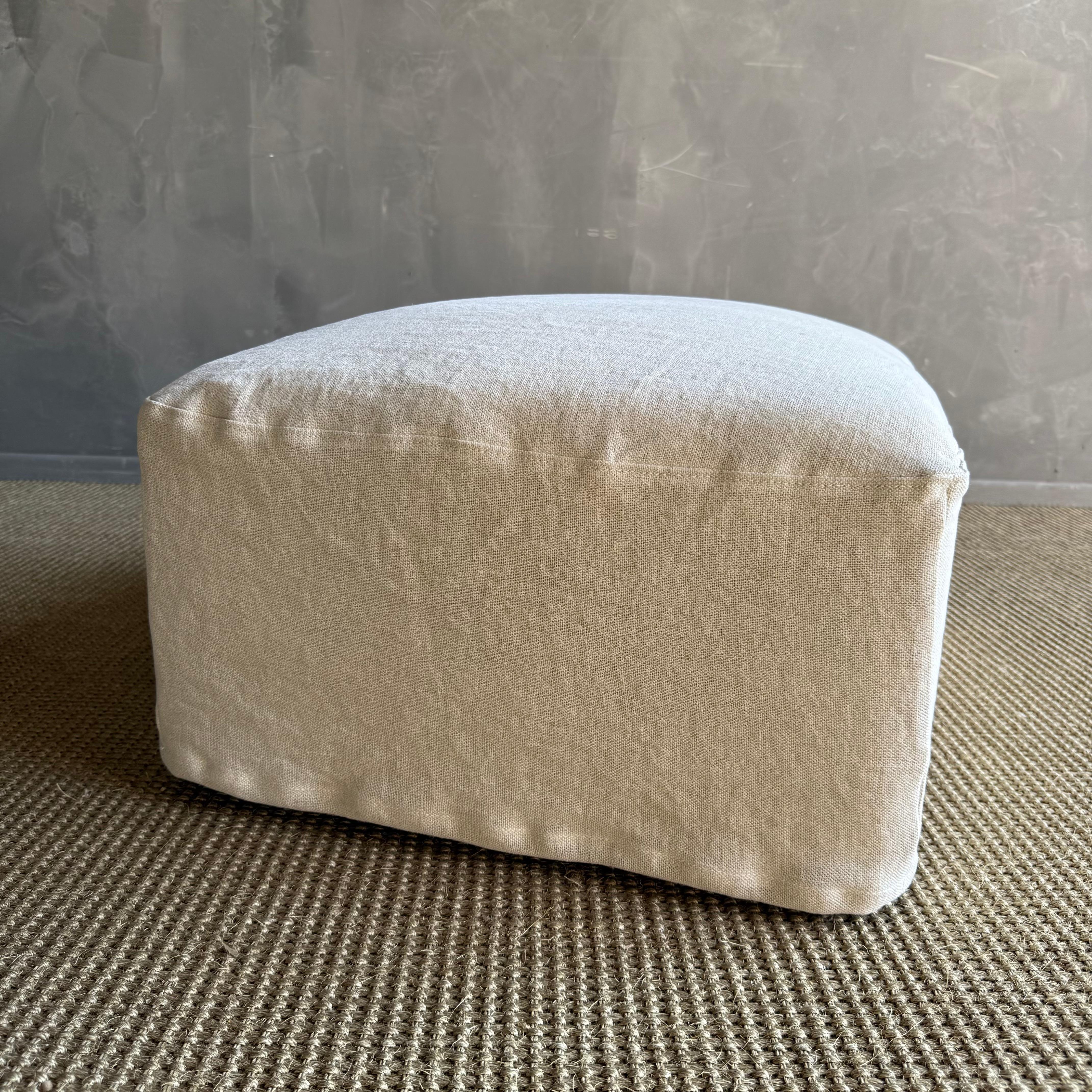Ans Belgian Pouf Ottoman en vente 5