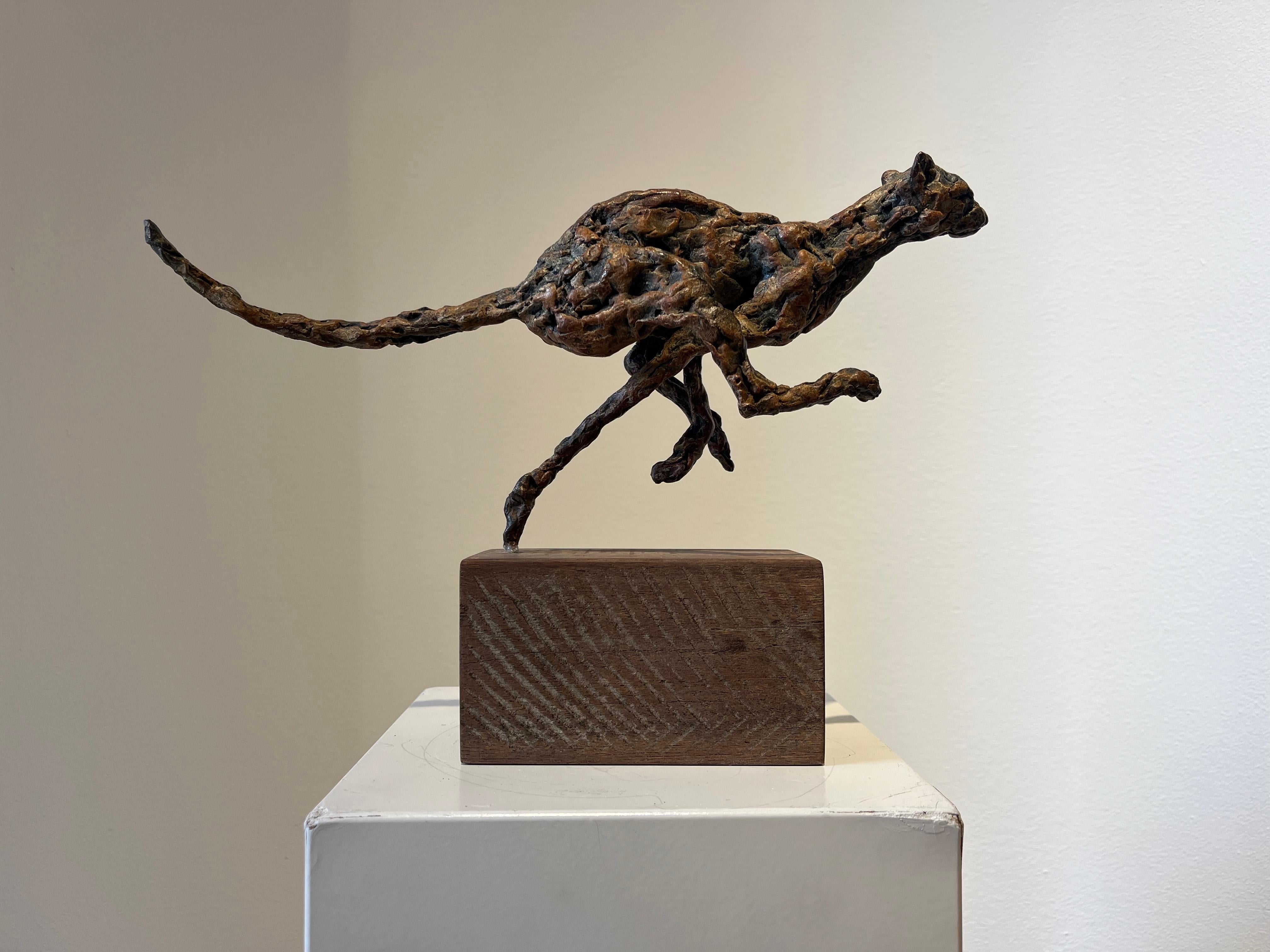 ''Cheetah Running'', Contemporary Bronze Sculpture Portrait of a Moving Cheetah For Sale 1