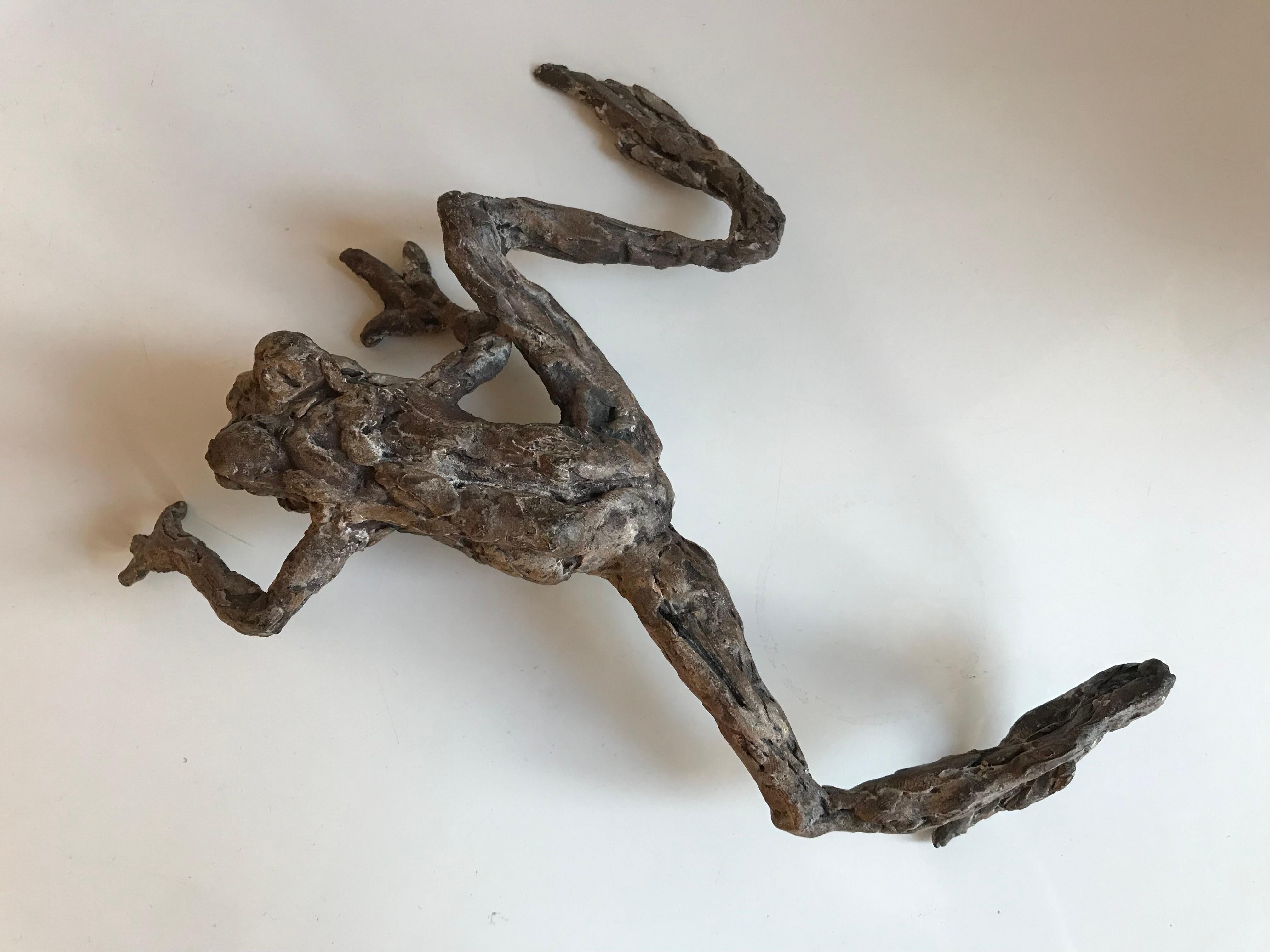 ''Crawling Frog'', Contemporary Bronze Sculpture Portrait of a Frog For Sale 2