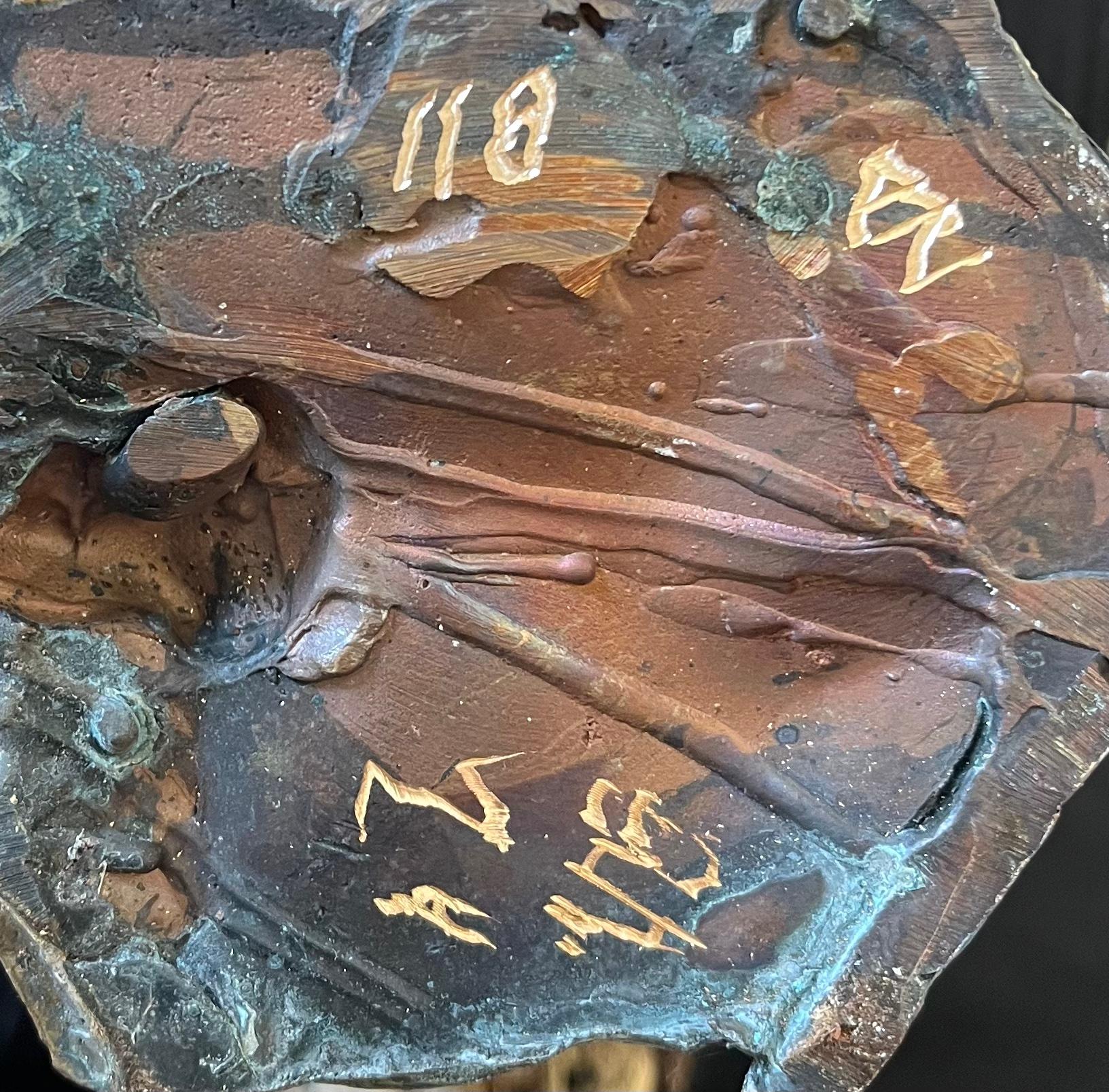 ''Busardo ratonero del desierto'', Escultura contemporánea de bronce Retrato de un busardo ratonero, Ave en venta 9