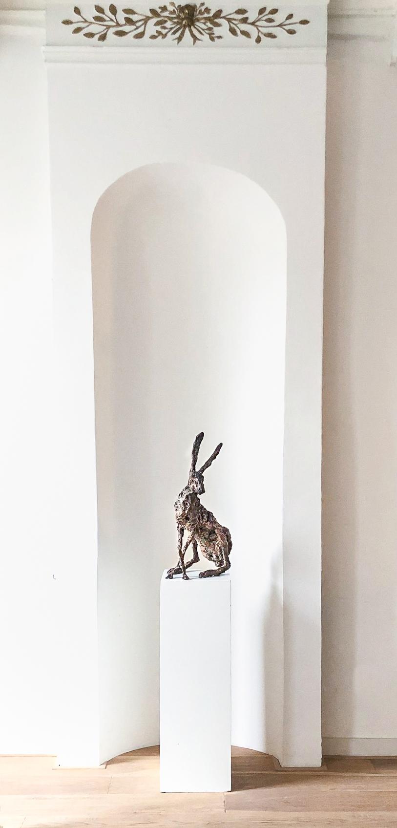 ''Hare Ecoutez'', Contemporary Bronze Sculpture Portrait of a Hare 15