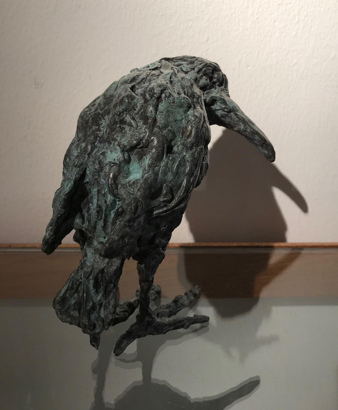 Unlucky Bird'', Contemporary Bronze Sculpture Porträt eines Vogels im Angebot 3