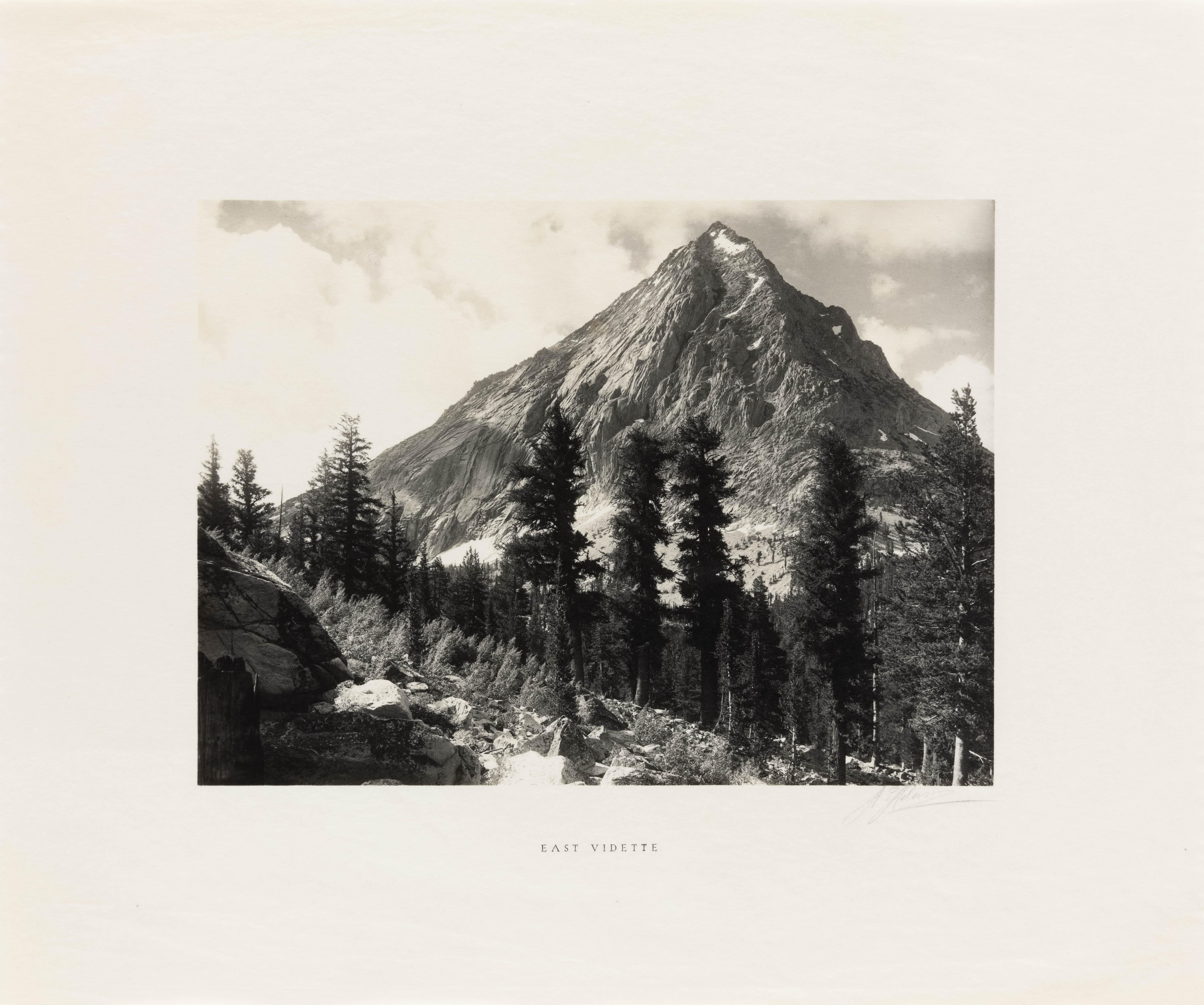 East Vidette, Süd- Sierra – Photograph von Ansel Adams