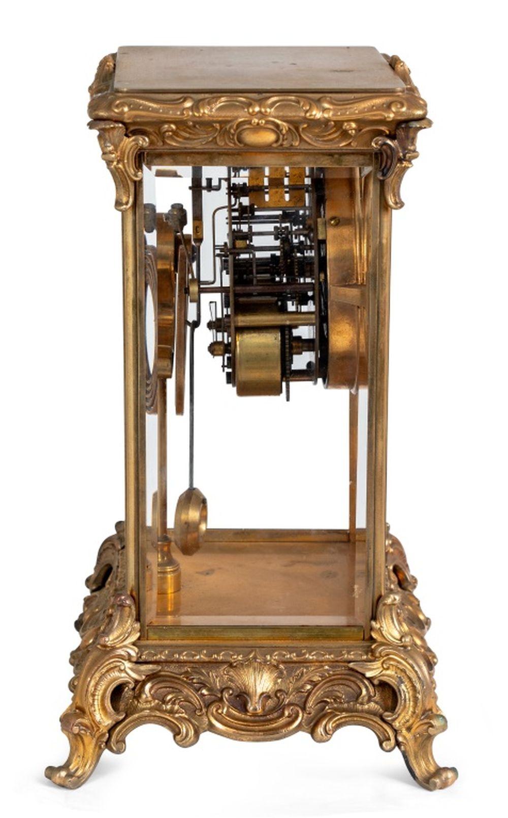 Rococo Horloge de table en laiton coulé Ansonia en vente