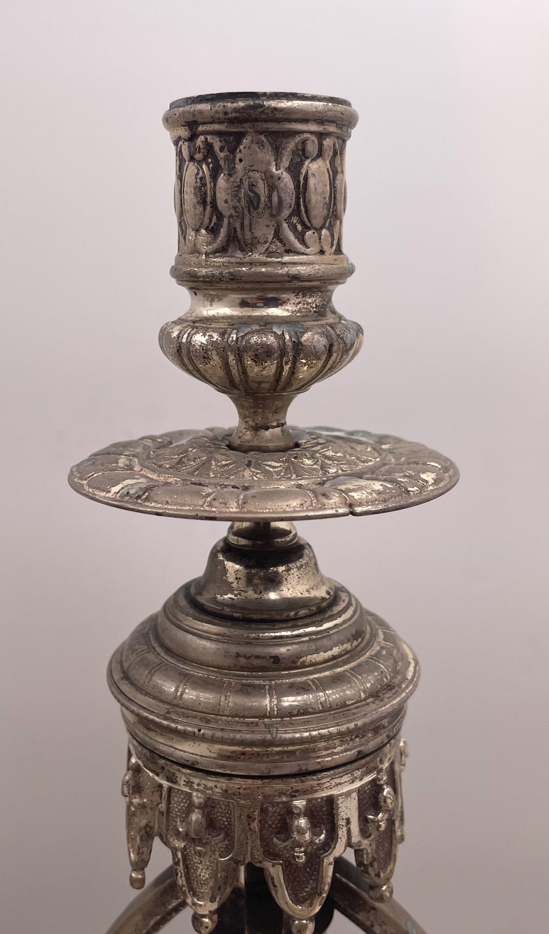 Ansonia Coppia di candelabri a 5 luci in argento dell'Aesthetic Movement del XIX secolo in vendita 1