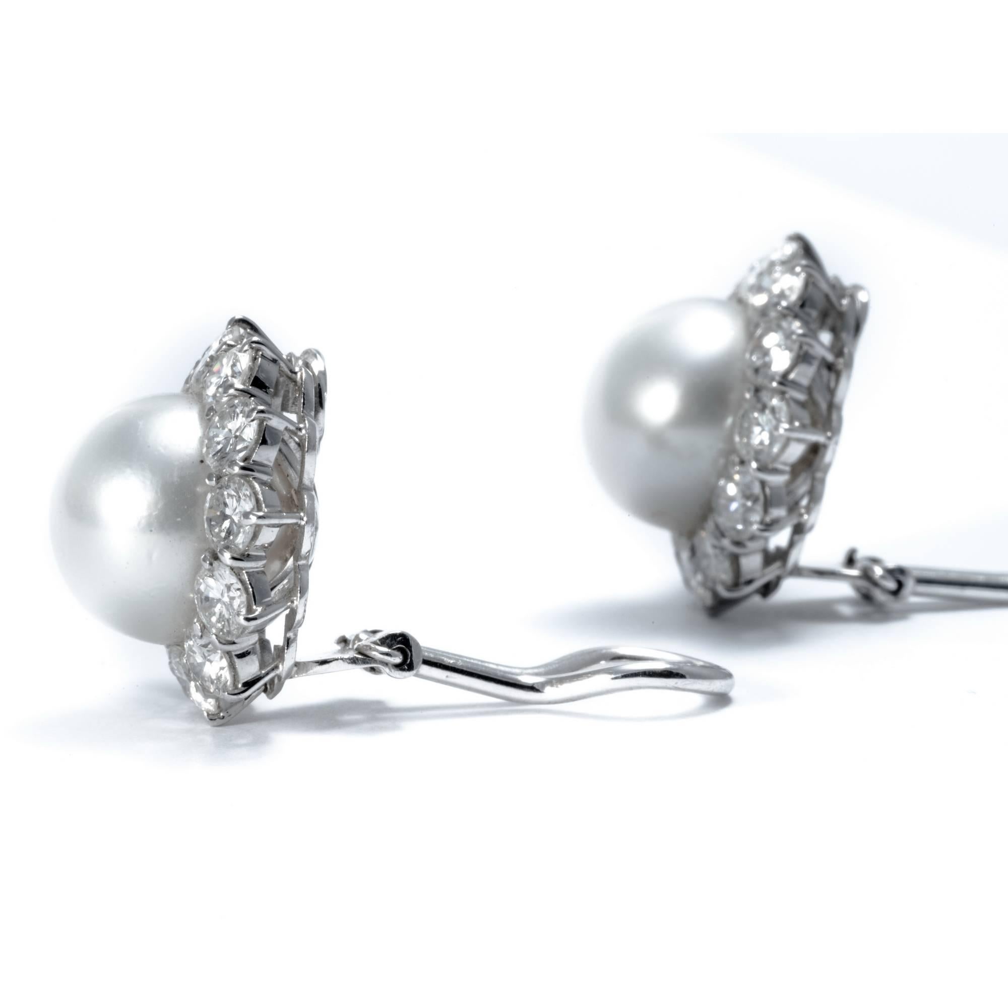 Women's or Men's Ansuini Classic 1960 Pearl and Diamond Platinum Studs Earrings
