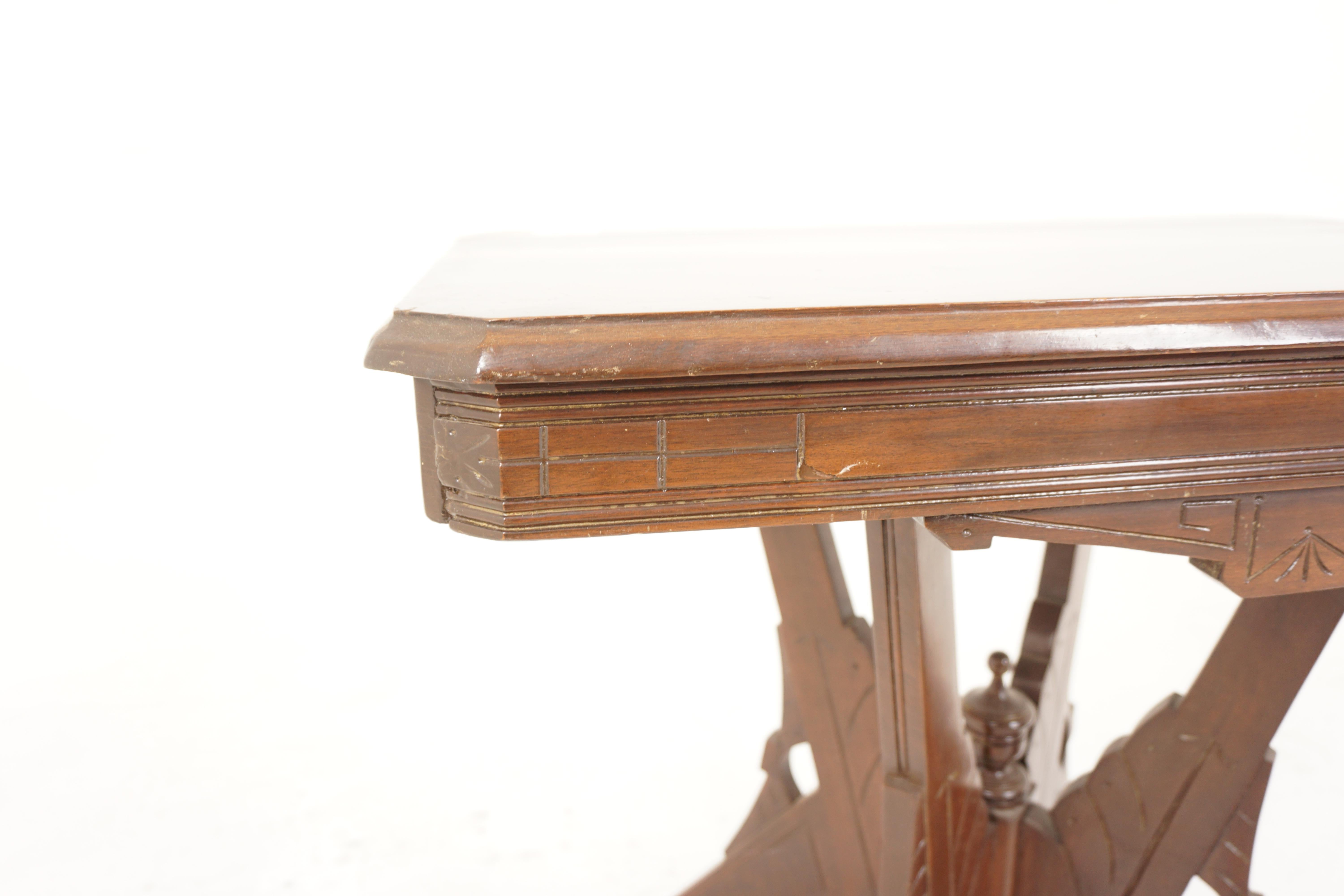 Ant. American Carved Walnut Eastlake Parlour Table, American, 1890 For Sale 2