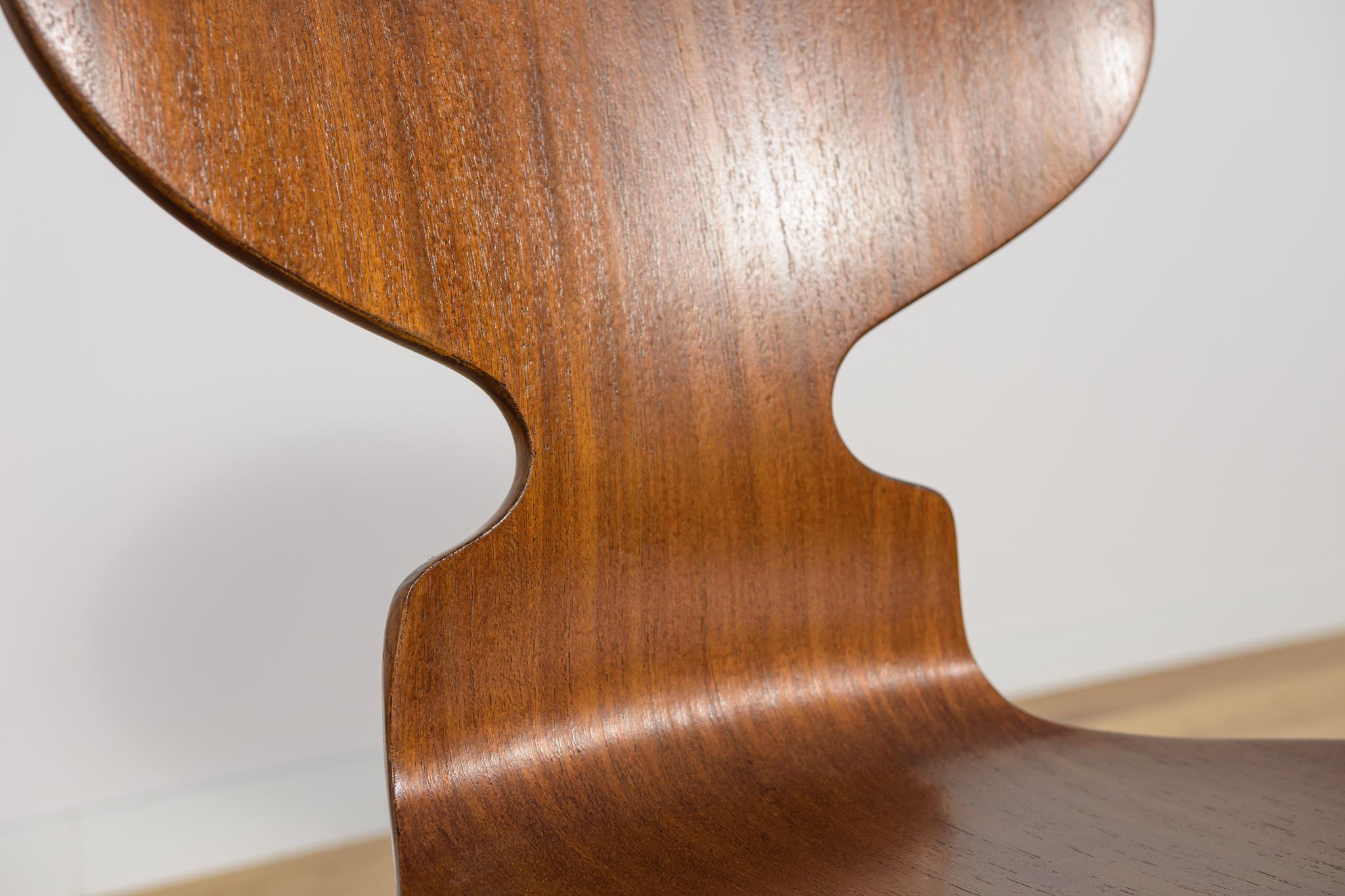 Sedia Ant Modello 3101 in teak di Arne Jacobsen per Fritz Hansen, anni '70, Danimarca. in vendita 4