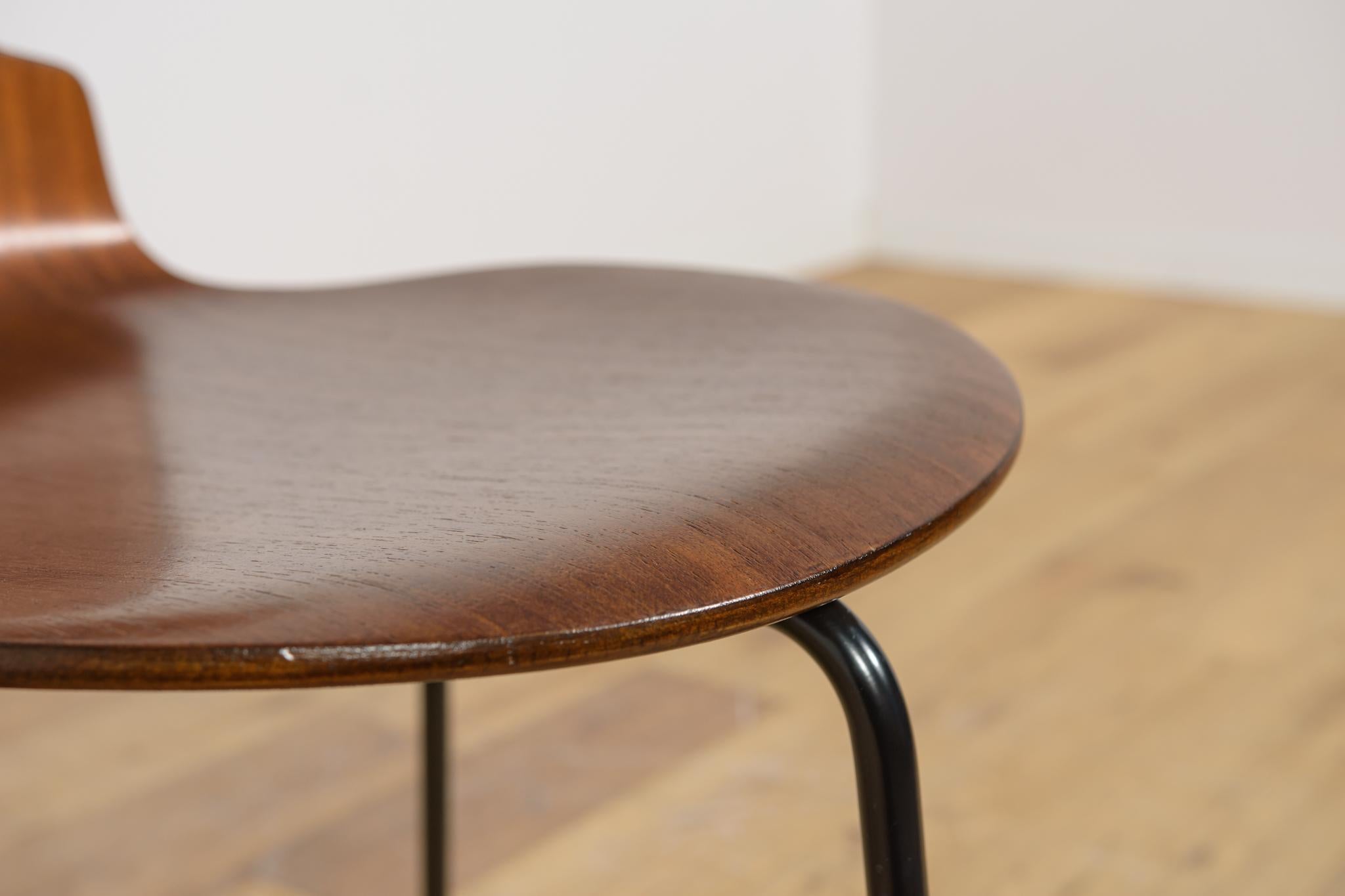 Sedia Ant Modello 3101 in teak di Arne Jacobsen per Fritz Hansen, anni '70, Danimarca. in vendita 5