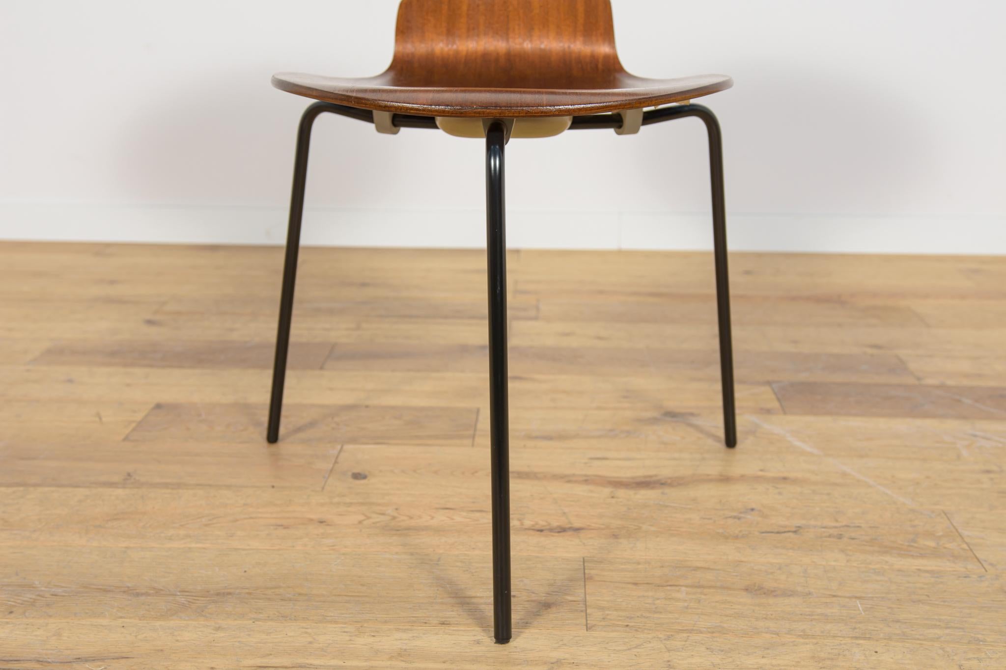 Sedia Ant Modello 3101 in teak di Arne Jacobsen per Fritz Hansen, anni '70, Danimarca. in vendita 7
