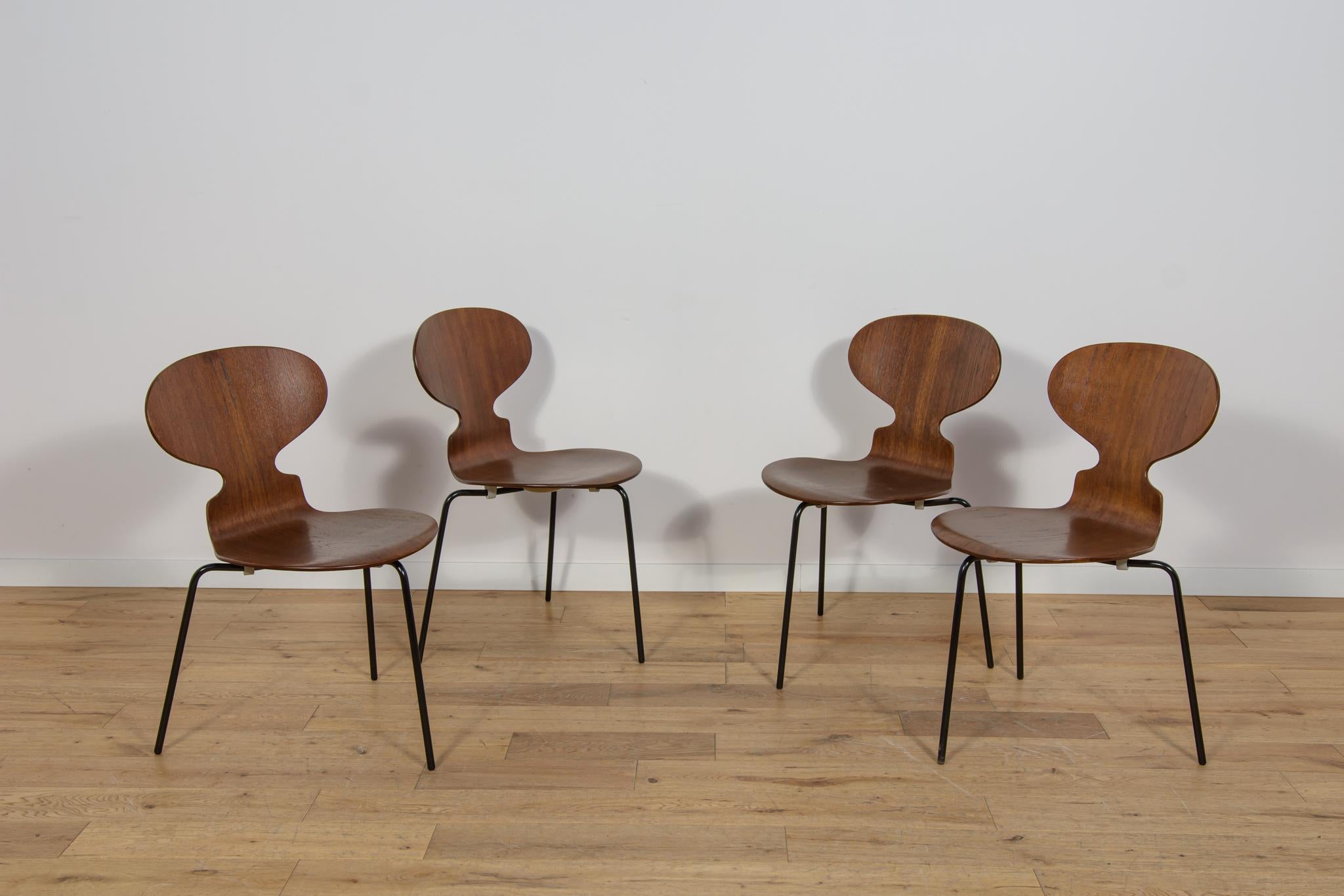 Danese Sedia Ant Modello 3101 in teak di Arne Jacobsen per Fritz Hansen, anni '70, Danimarca. in vendita