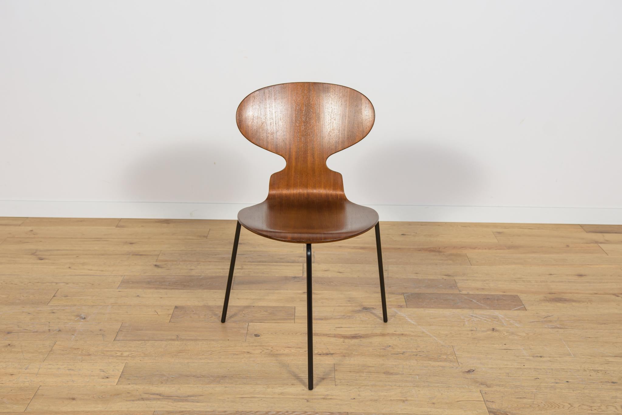 Falegnameria Sedia Ant Modello 3101 in teak di Arne Jacobsen per Fritz Hansen, anni '70, Danimarca. in vendita