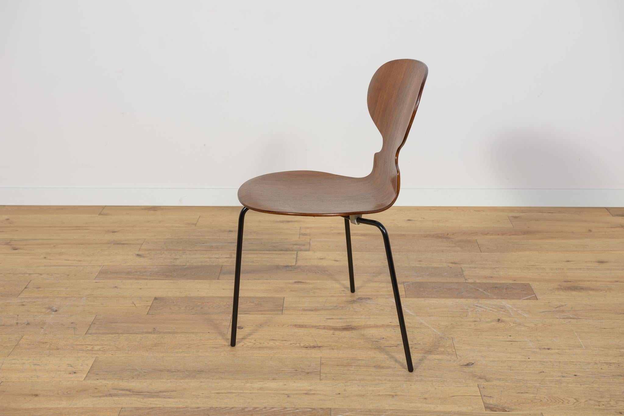 Teak Sedia Ant Modello 3101 in teak di Arne Jacobsen per Fritz Hansen, anni '70, Danimarca. in vendita