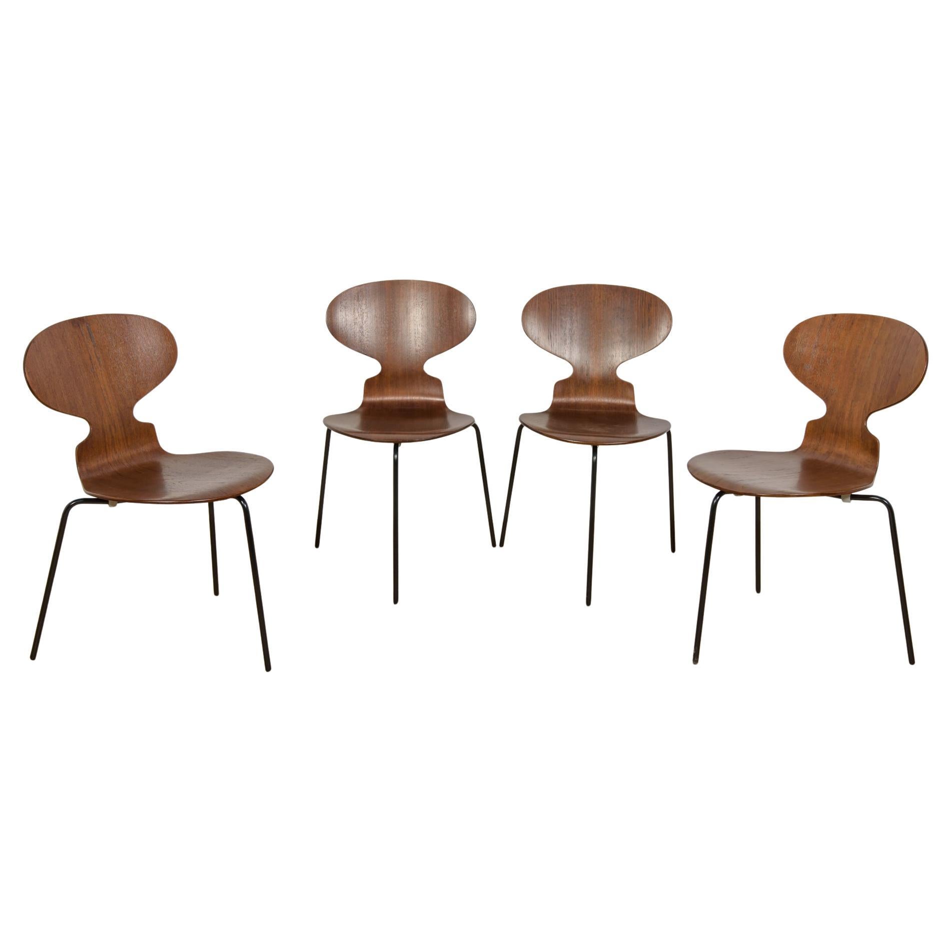 Ant Chair Model 3101 in Teak by Arne Jacobsen for Fritz Hansen, 1970s, Denmark.