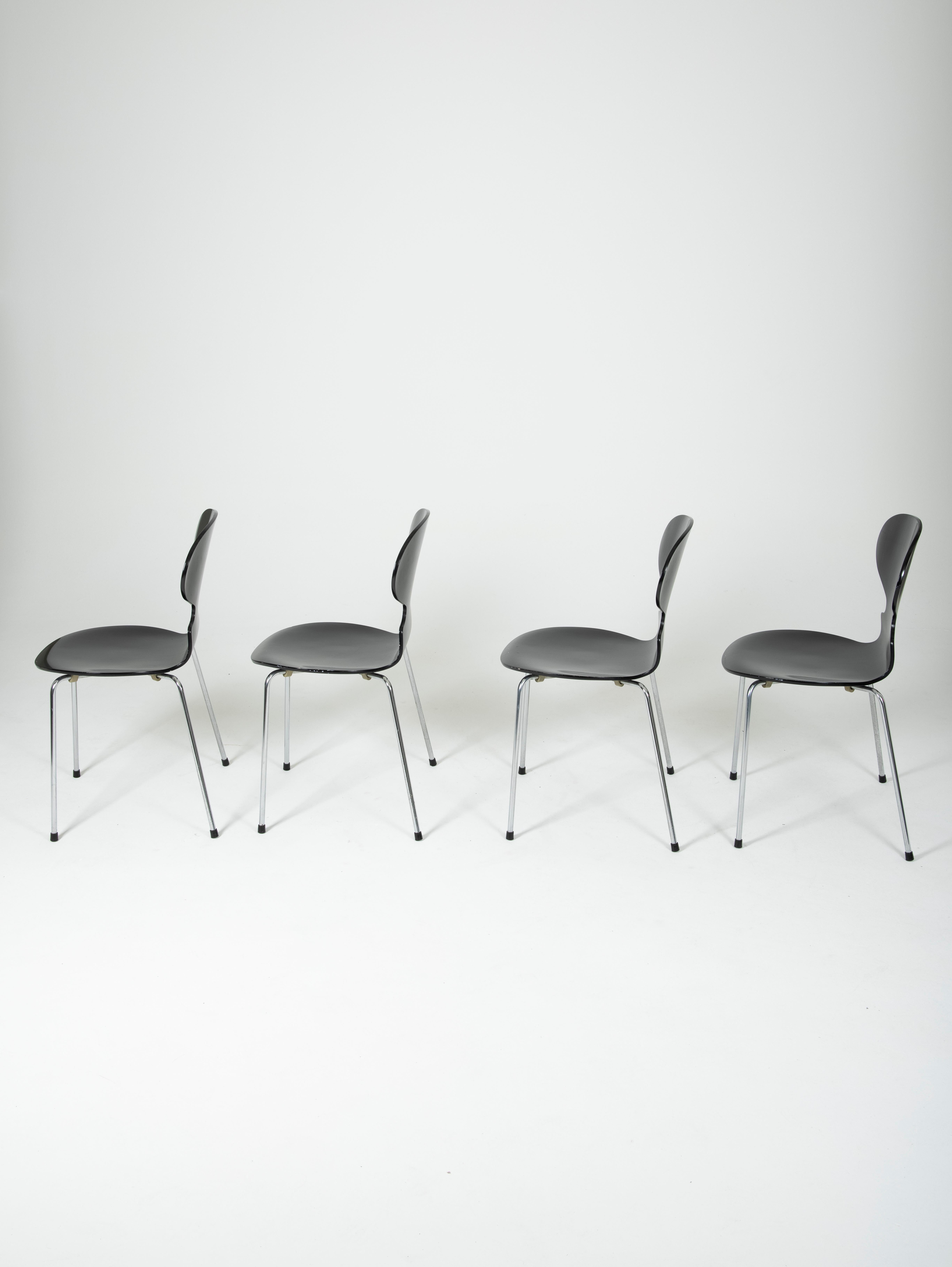 Mid-Century Modern  Ant Chairs Model 3101 by Arne Jacobsen for Fritz Hansen, 1986