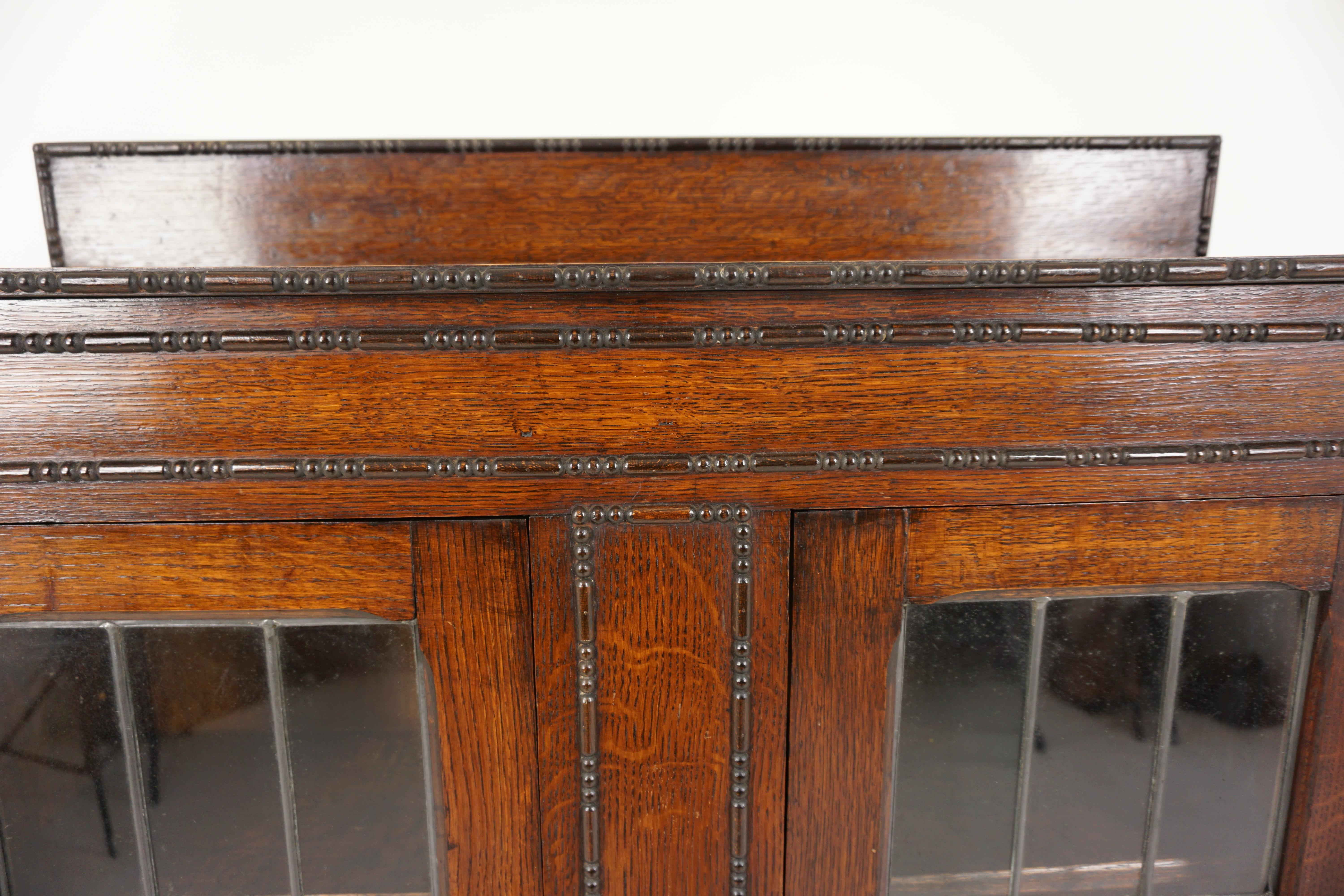 Ant. Leaded Glass Barley Twist Oak Bookcase, Display Cabt., Scotland 1910 In Good Condition In Vancouver, BC