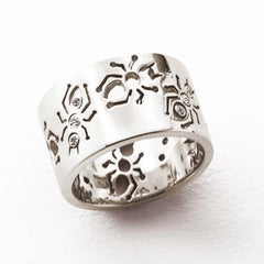 Ant Ring Laser-Cut White Gold Diamonds