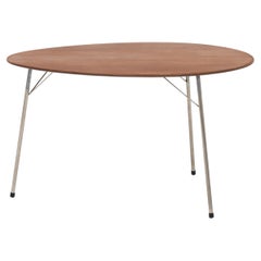 Table « Ant » d'Arne Jacobsen