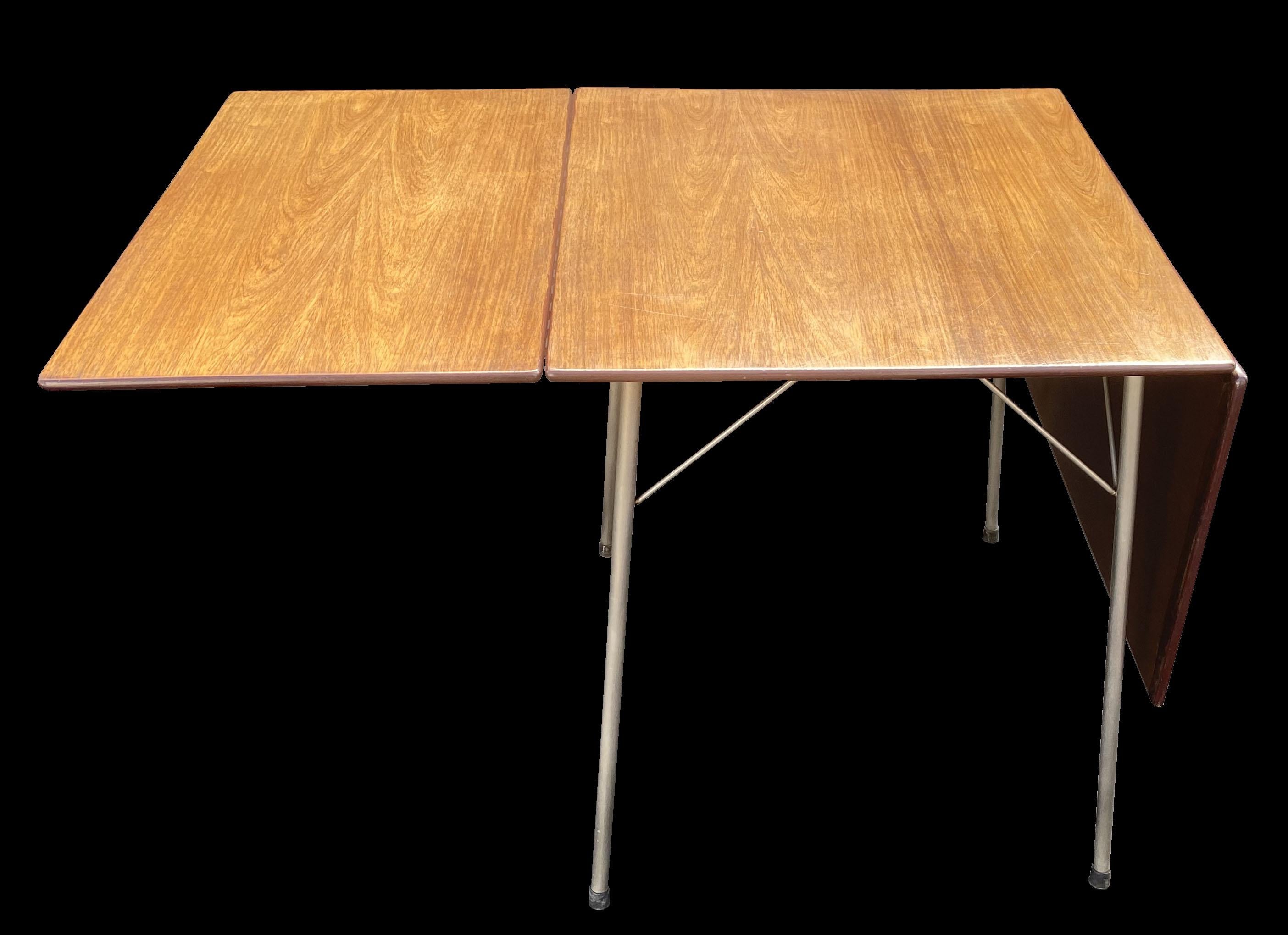 20ième siècle Table « Ant » Modèle 3601 d'Arne Jacobsen pour Fritz Hansen en vente