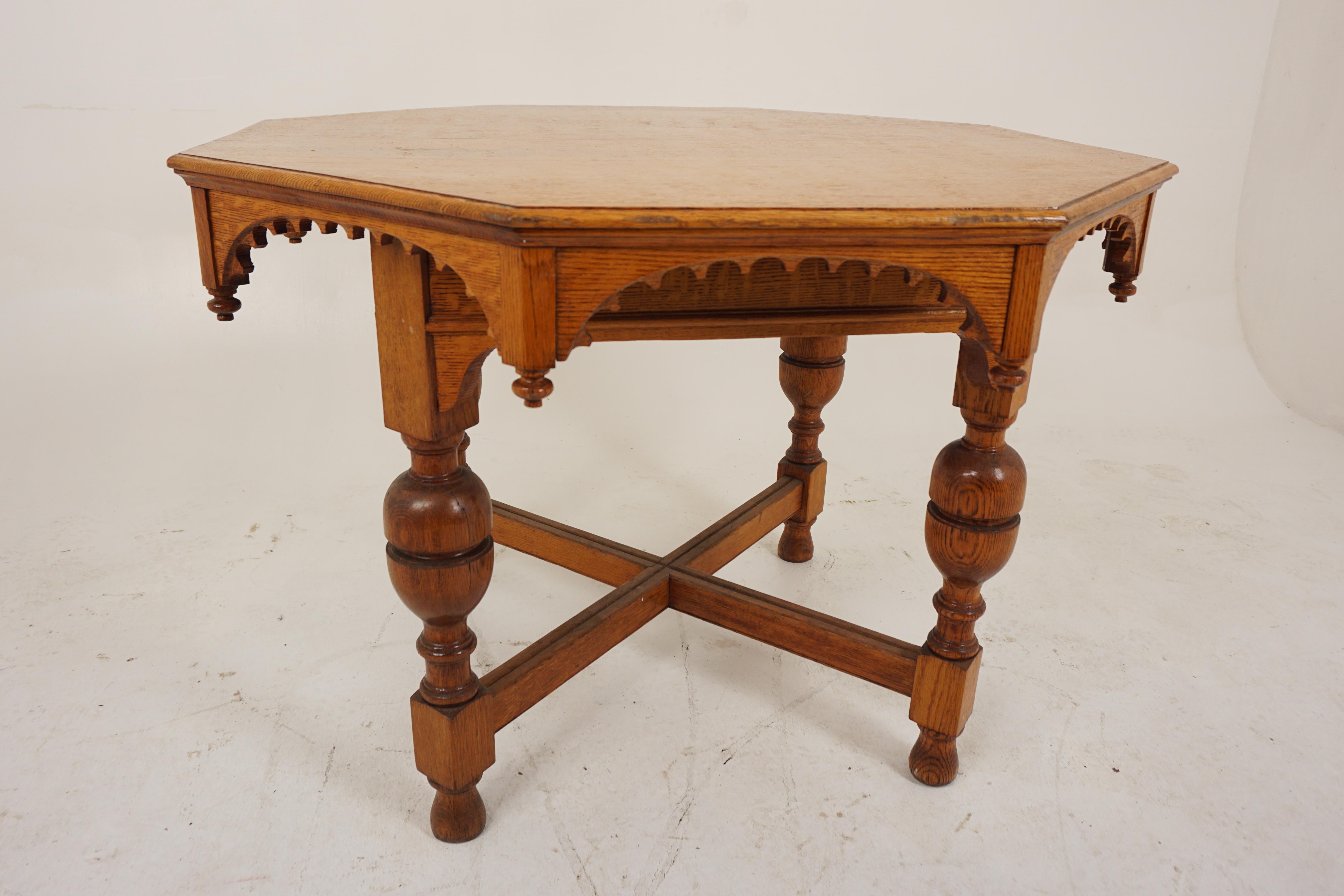 Ant. Victorian Arts + Crafts Oak Octagonal Center Table, Scotland 1890, H940 In Good Condition For Sale In Vancouver, BC