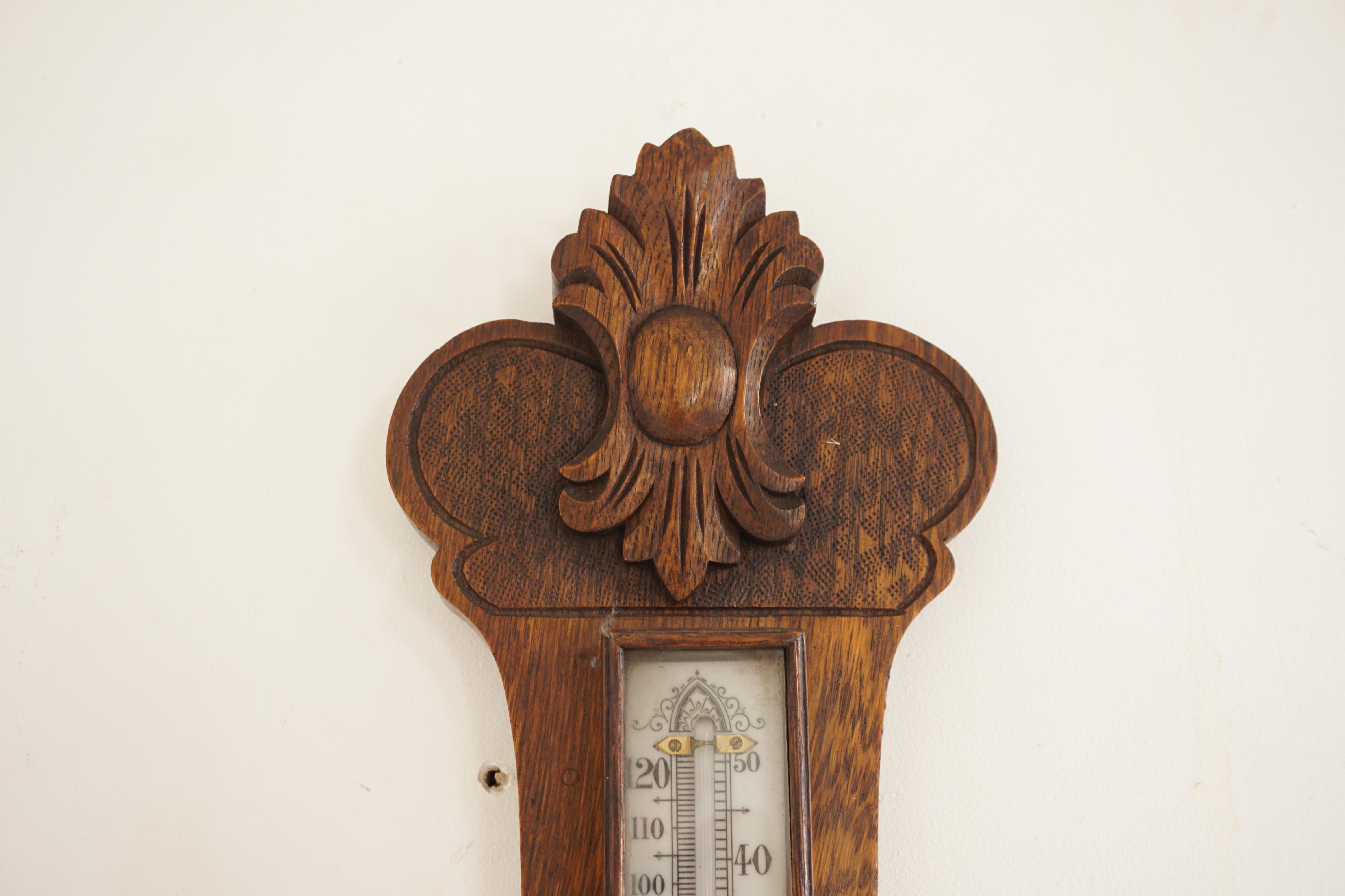 Ant. Viktorianisches Aneroid-Barometer aus geschnitzter Eiche, Schottland 1900, H854 im Zustand „Gut“ im Angebot in Vancouver, BC