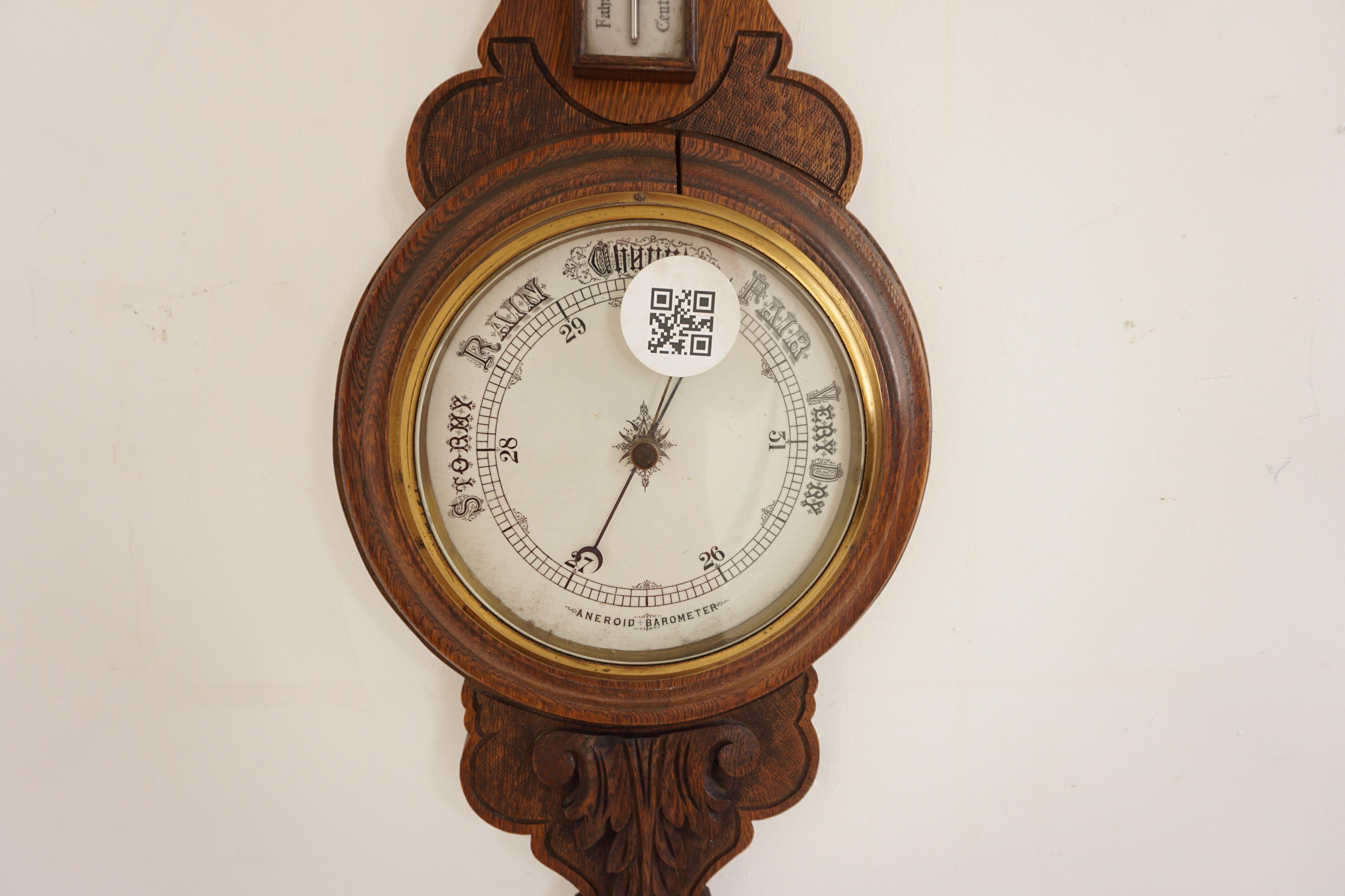 Ant. Victorian Carved Oak Aneroid Barometer, Scotland 1900, H854 In Good Condition For Sale In Vancouver, BC