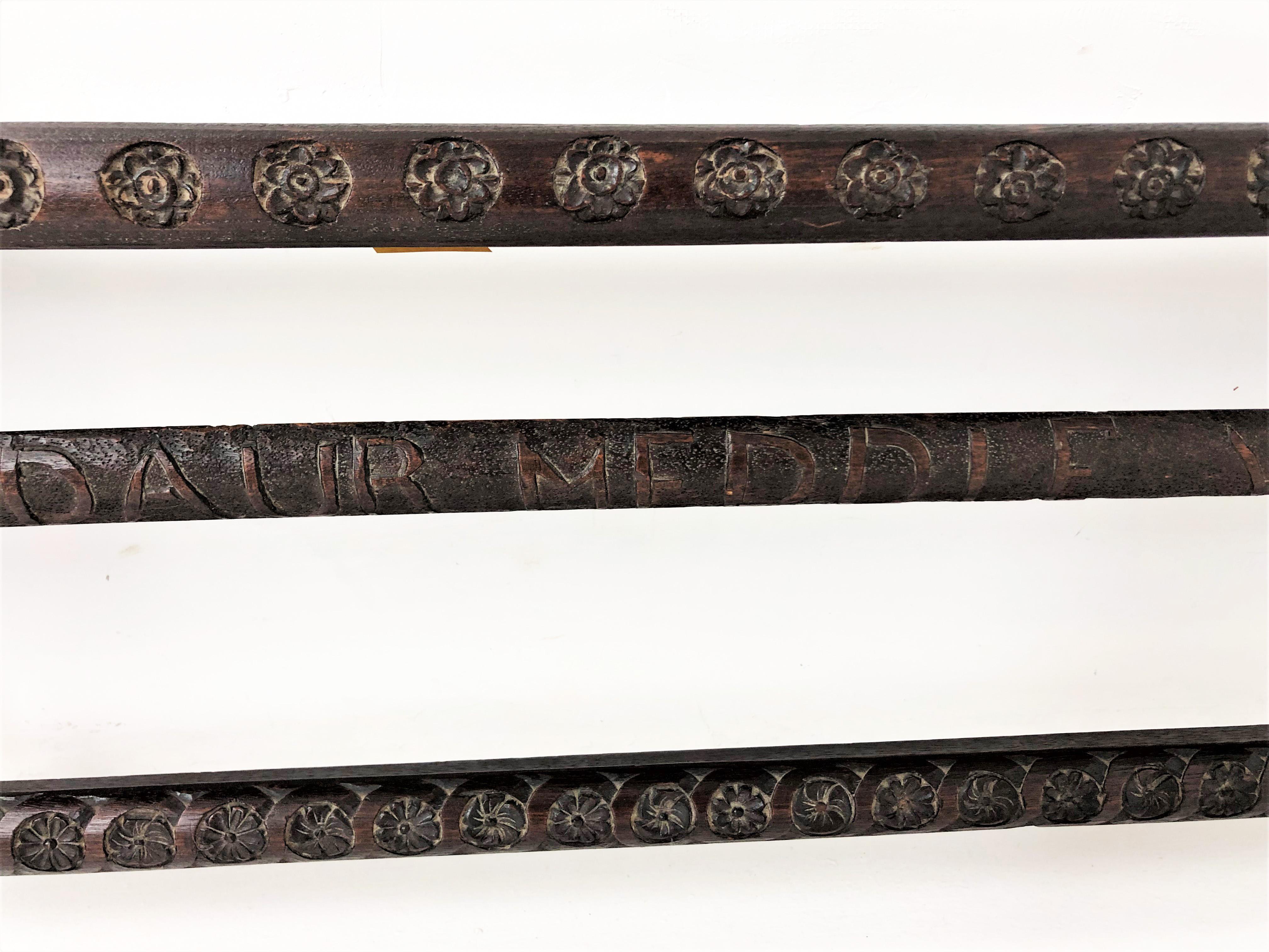 Ant. Victorian Carved Oak Plate/Wall Rack, 2 Plate Shelves, Scotland 1880, H795 In Good Condition In Vancouver, BC