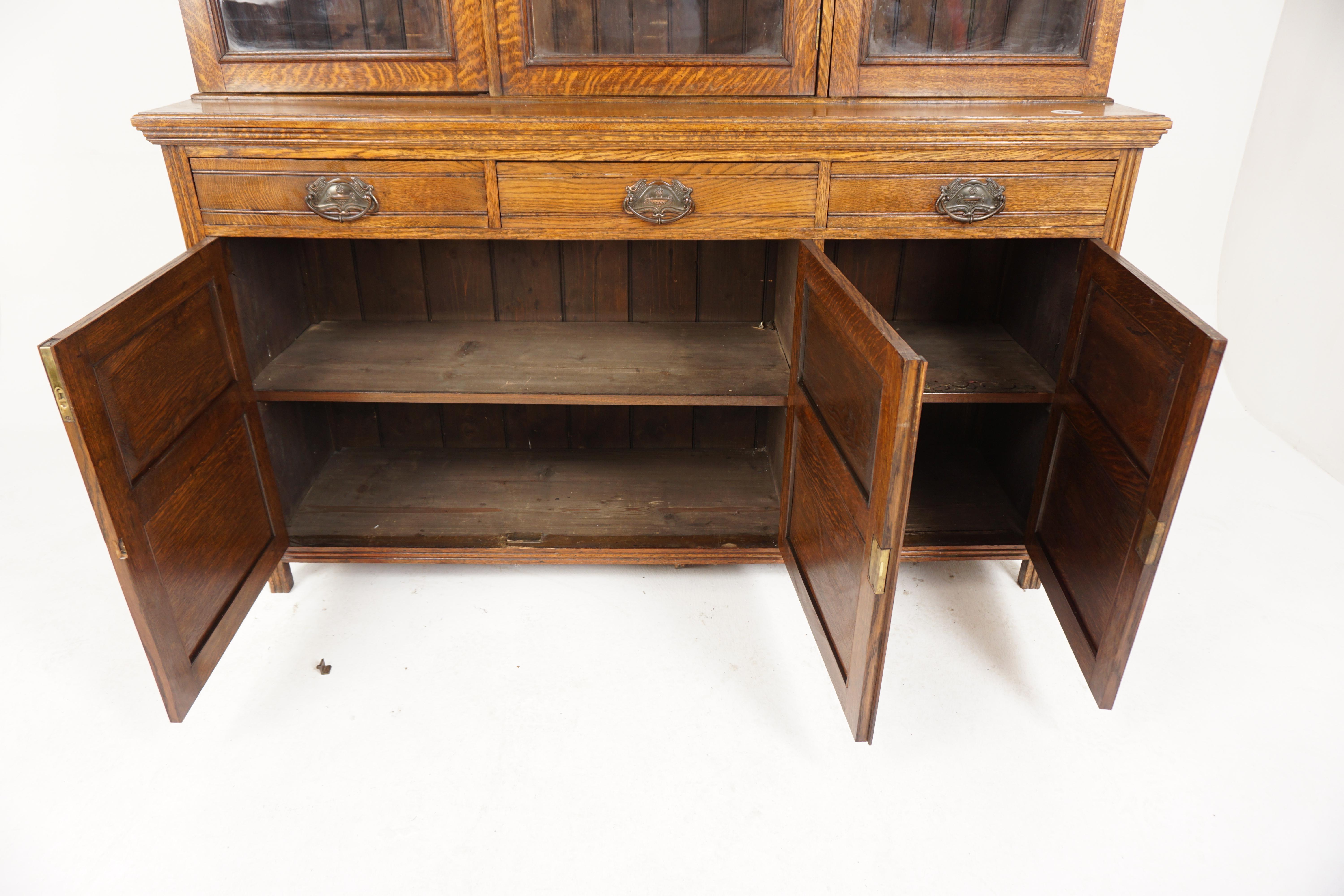 Ant. Victorian Carved Tiger Oak Cabinet Bookcase, Display, Scotland 1900, H750 In Good Condition For Sale In Vancouver, BC