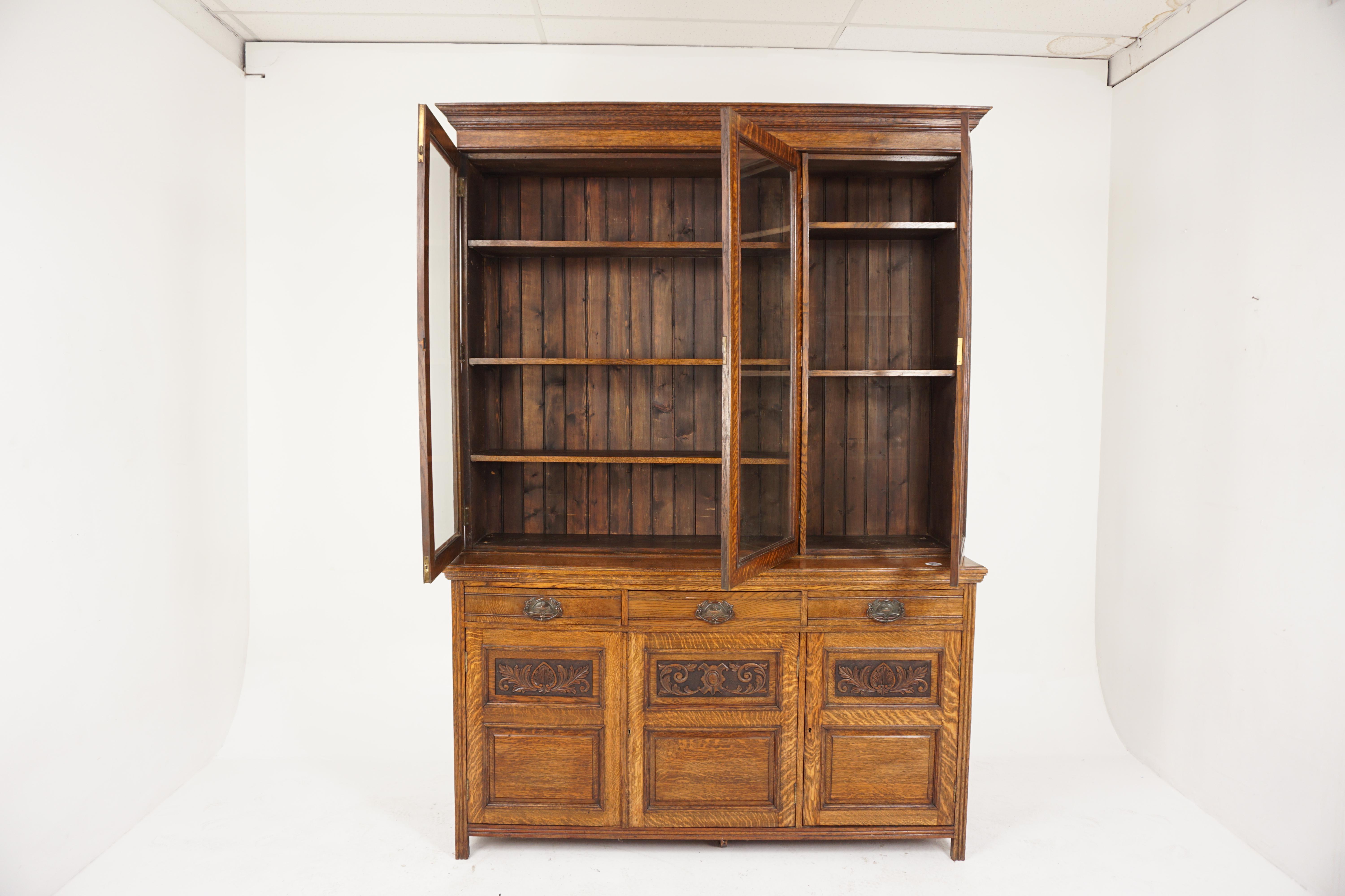 Chêne Fourmi. Bibliothèque de cabinet victorienne en chêne tigré sculpté, vitrine, Écosse 1900, H750 en vente