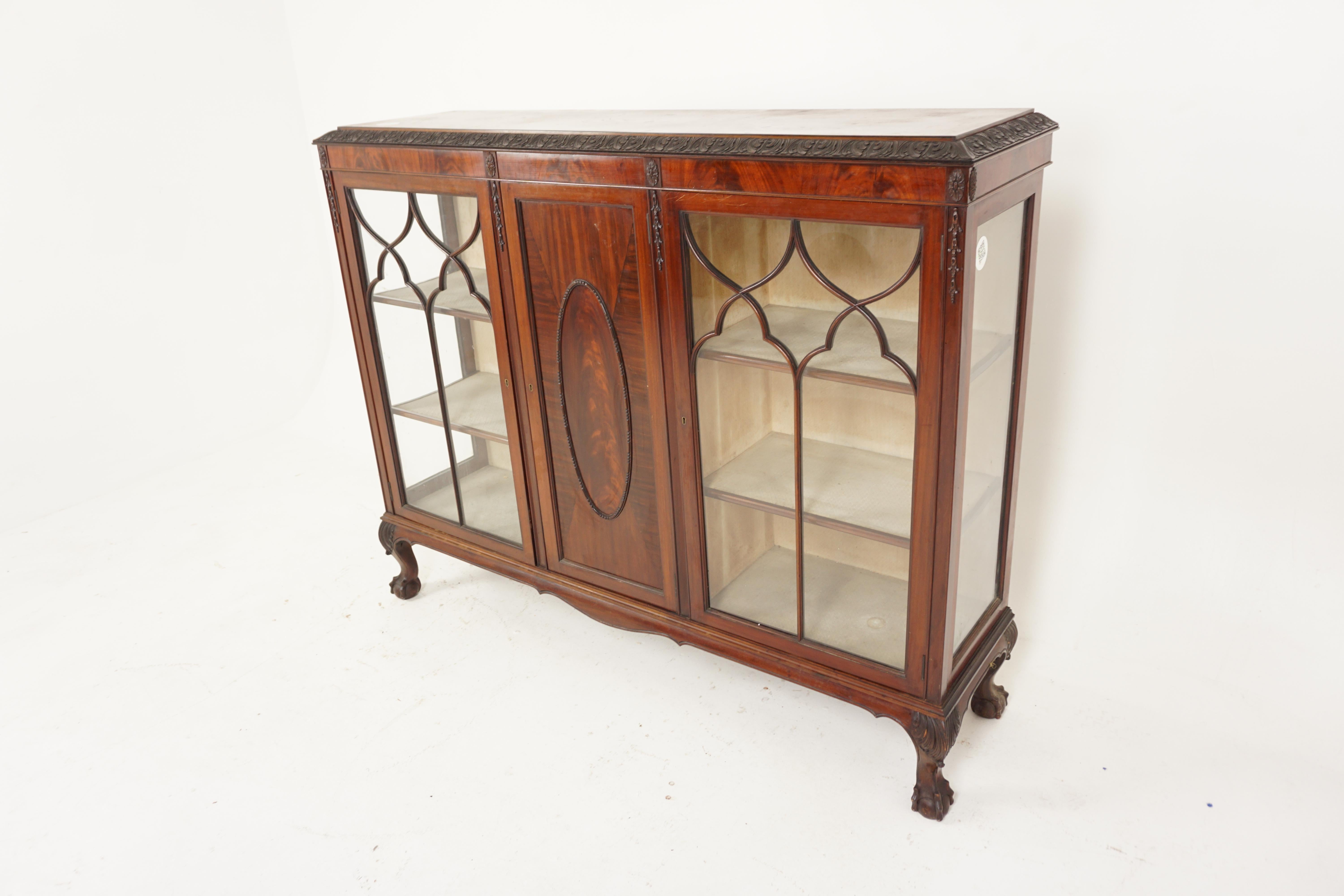 Ant. Walnut Display Case, China Cabinet, Bookcase, Scotland 1910, H788

Scotland 1910
Solid Walnut
Original Finish
Rectangular moulded top
With Classic Carved edge underneath
Solid blank door with moulding to the front and two shelf interior
Flanked