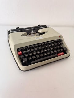 Antares Compact 20 Typewriter, Made in Italy, 1970
