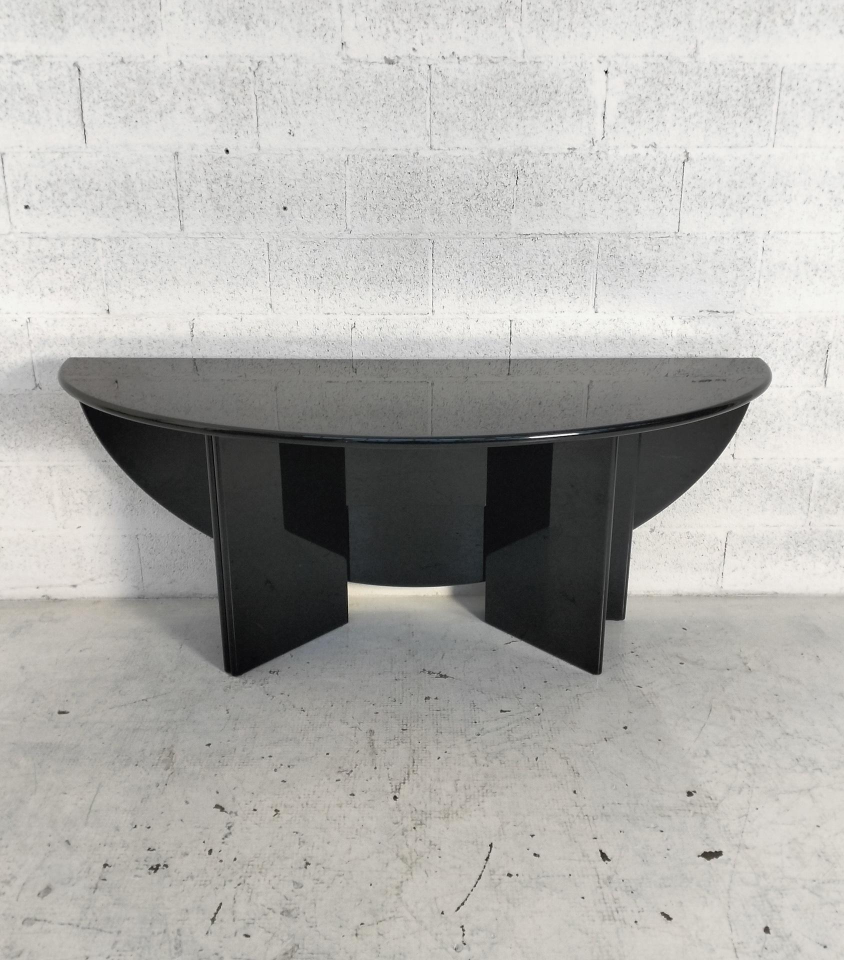 Good condition, wear consistent with age and use, some scuffs on the open half of the console.

Takahama, born in 1930, he studied architecture in Tokyo and after graduating he joined the studio of Kazuo Fujioka. 
In 1957 he came to Italy to oversee