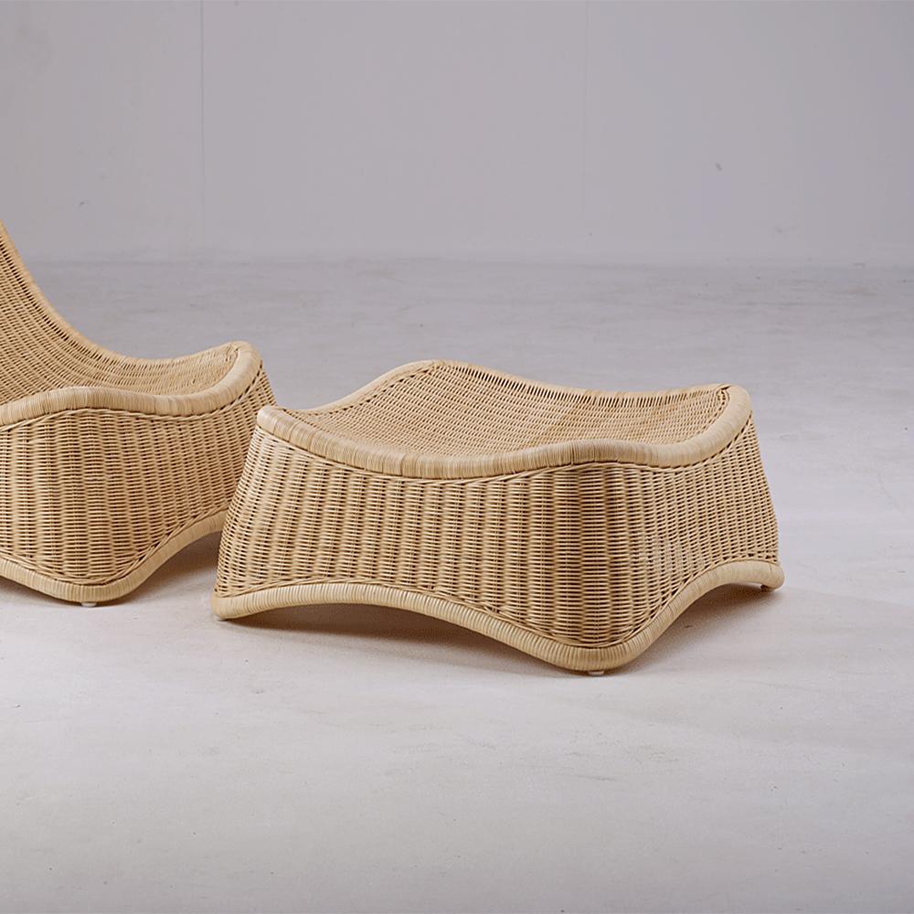 Fatto a mano Set poltrona e pouf Antem in vendita