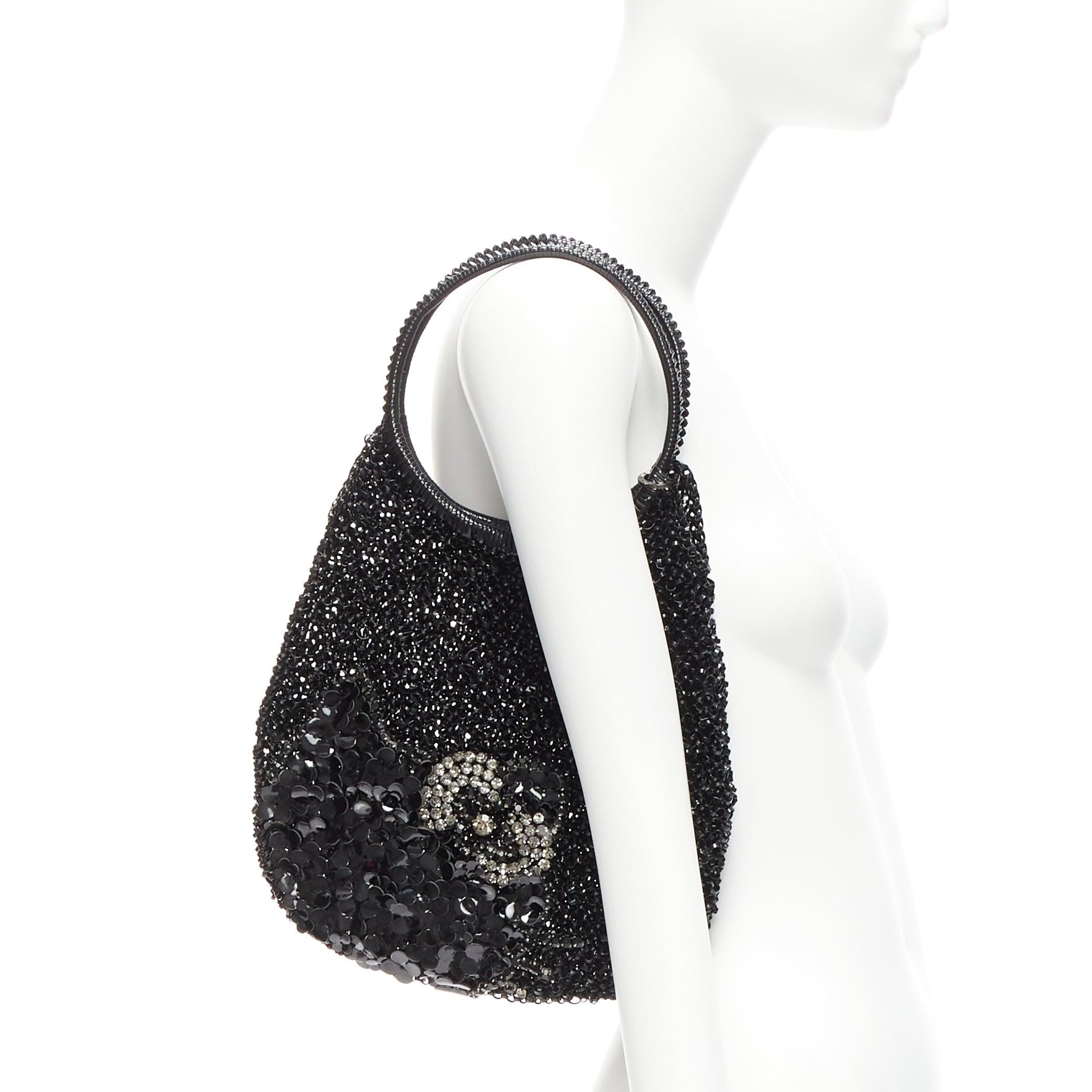 ANTEPRIMA HELLO KITTY Wire Bag black crystal leather sequin teardrop tote
Reference: ANWU/A01069
Brand: Anteprima
Collection: Wire Bag
Material: Plastic
Color: Black, Clear
Pattern: Solid
Extra Details: Clear crystal and black leather sequins Hello