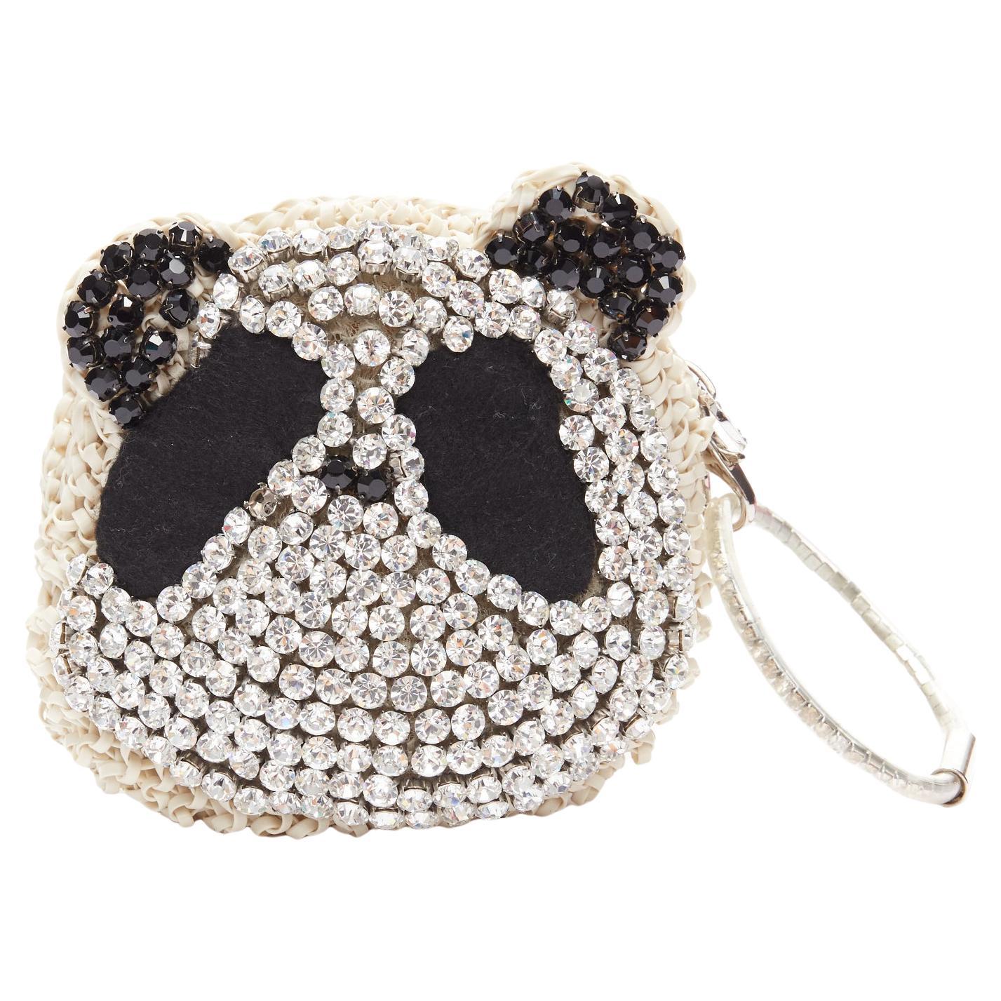 ANTEPRIMA Drahttasche Cremefarbene, gewebte PVC, schwarzes Kristall Panda Handgelenkstaschetten-Clutch