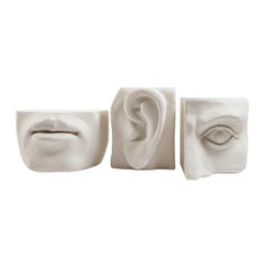 Console Anthea Console sculpturale contemporaine en mortier blanc par MainGUILTY