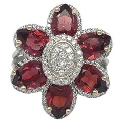 Anthill Granat und Diamant Blumenring