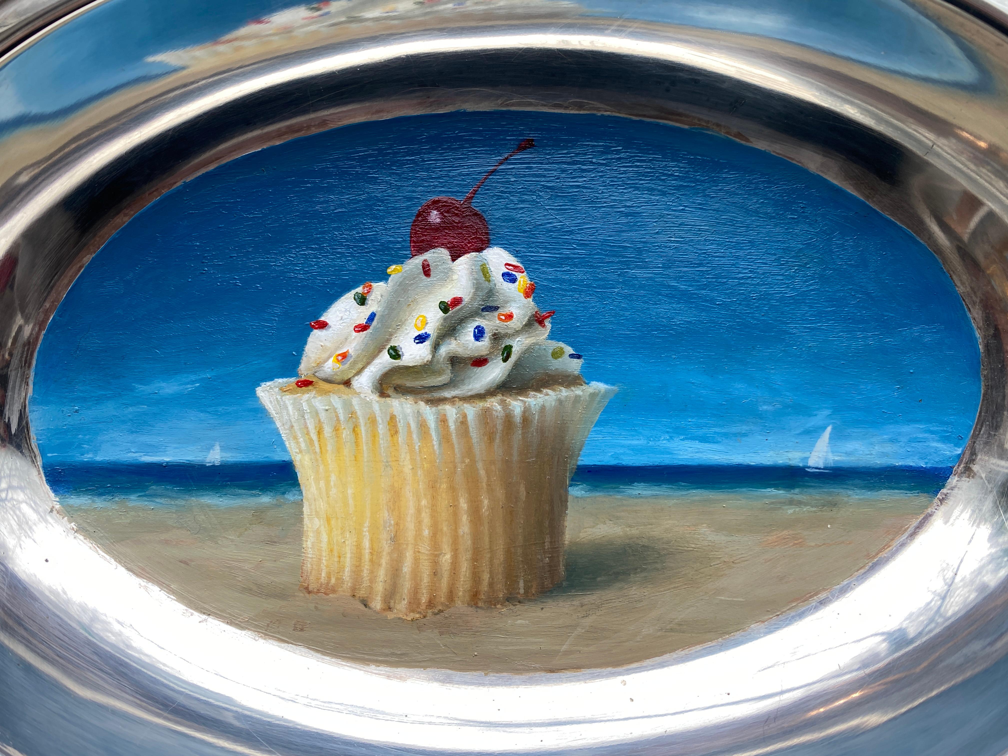 Cupcake By the Sea - unique oil painting on silver tray For Sale 2