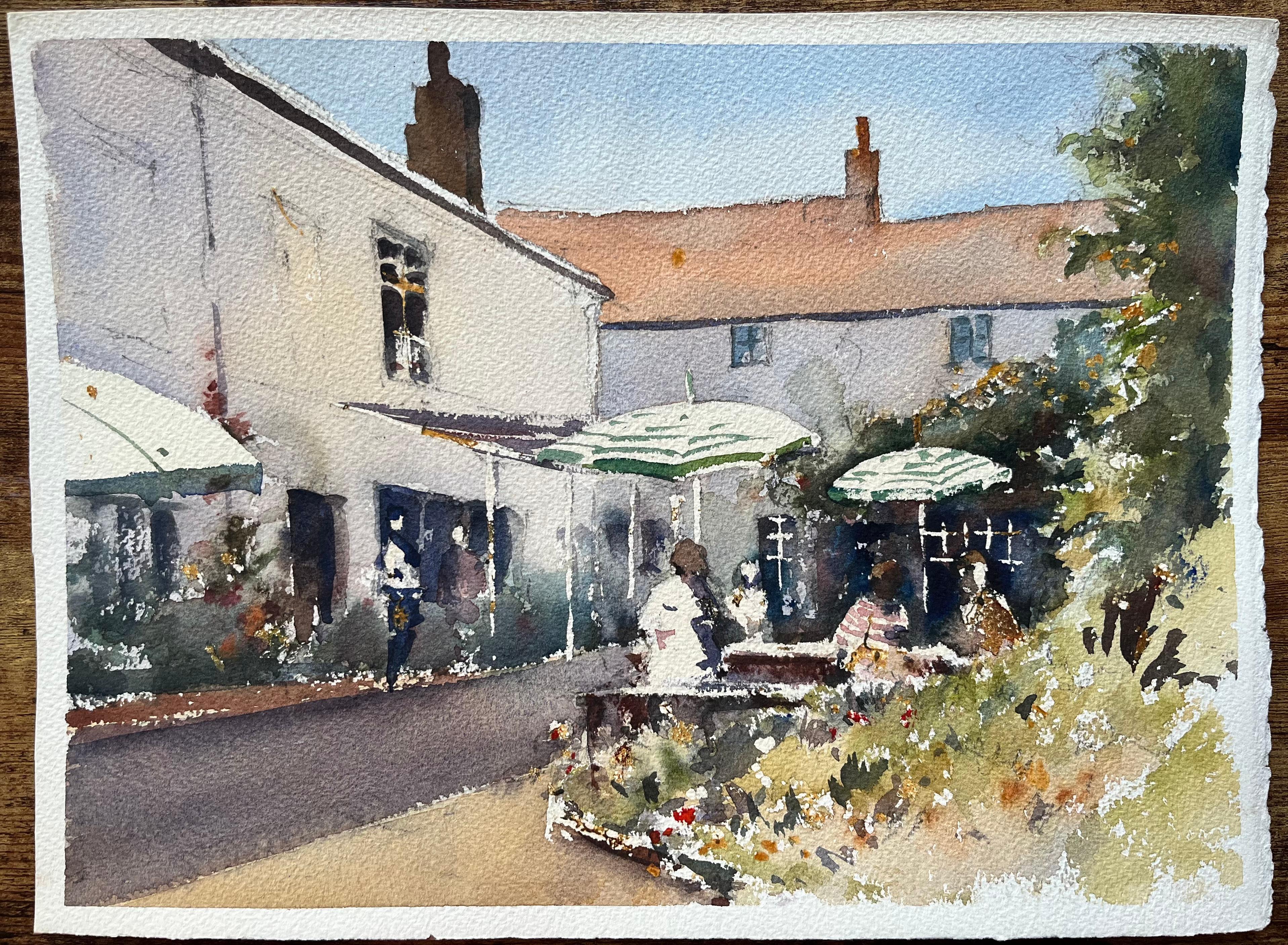 Aquarelle impressionniste britannique d'une scène de café dans une cour ensoleillée et animée - Painting de Anthony Avery