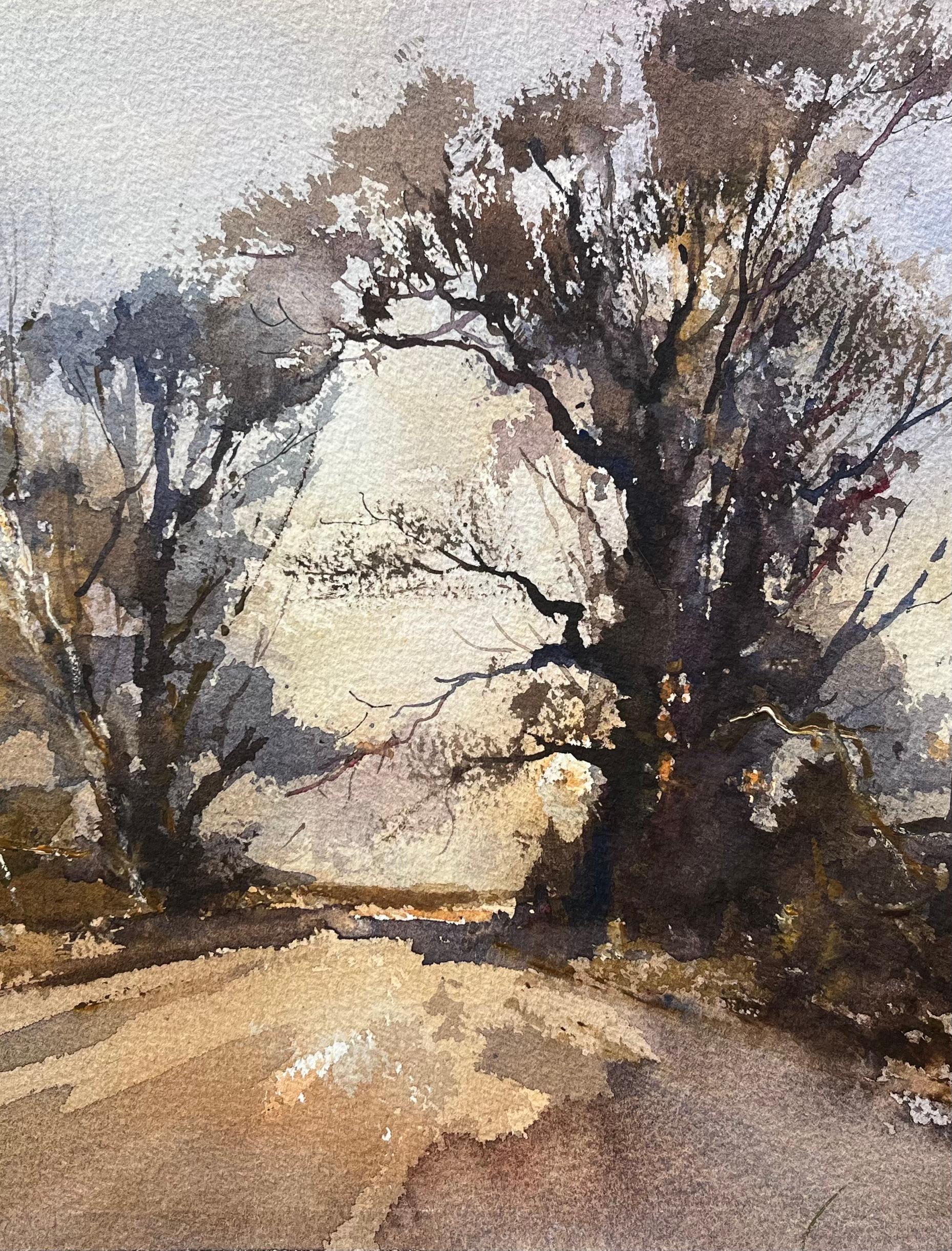 Aquarelle impressionniste britannique d'un chemin de campagne dans la lumière d'hiver - Marron Landscape Painting par Anthony Avery