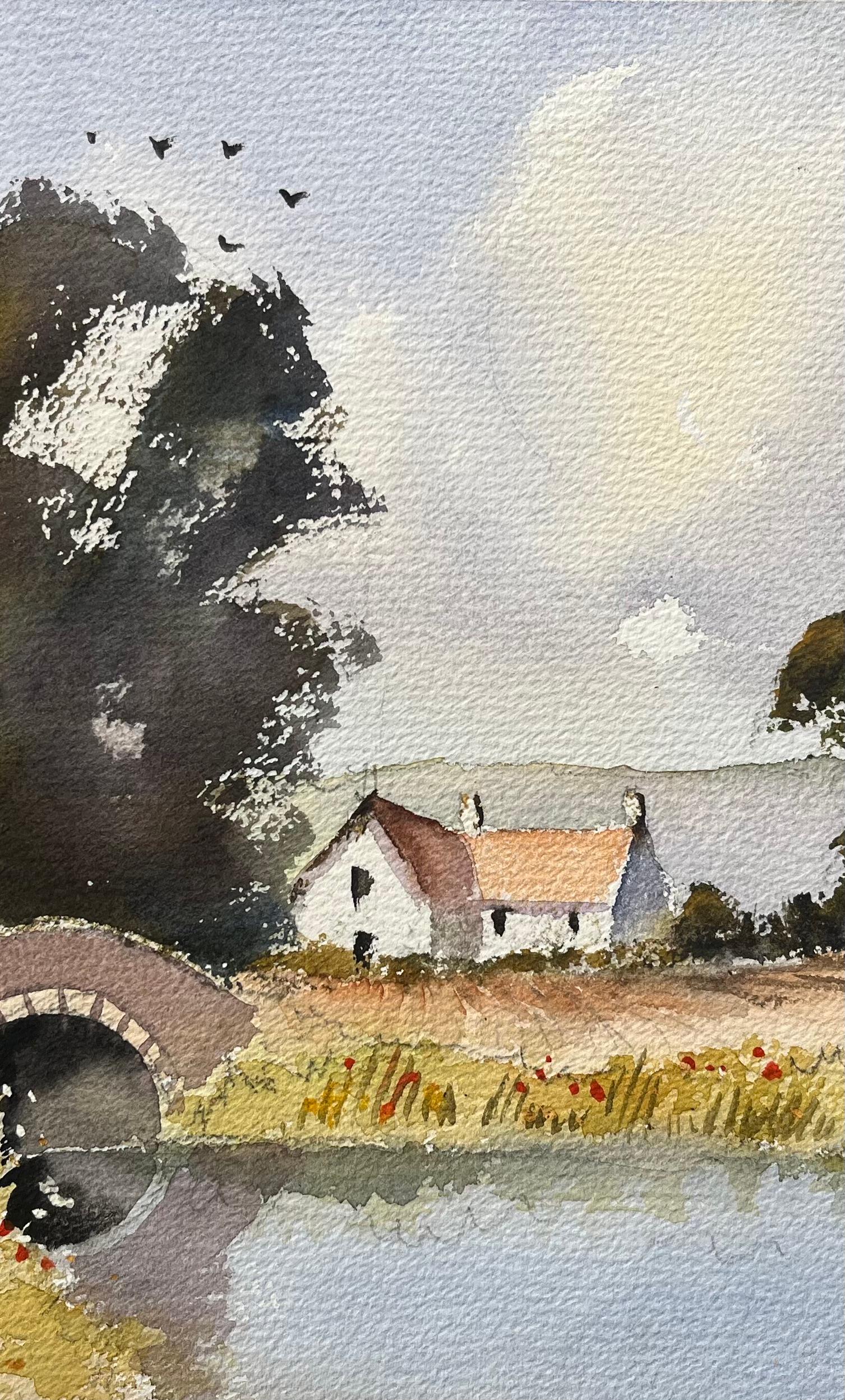 Aquarelle impressionniste britannique d'un pont de campagne avec un cottage - Beige Landscape Painting par Anthony Avery